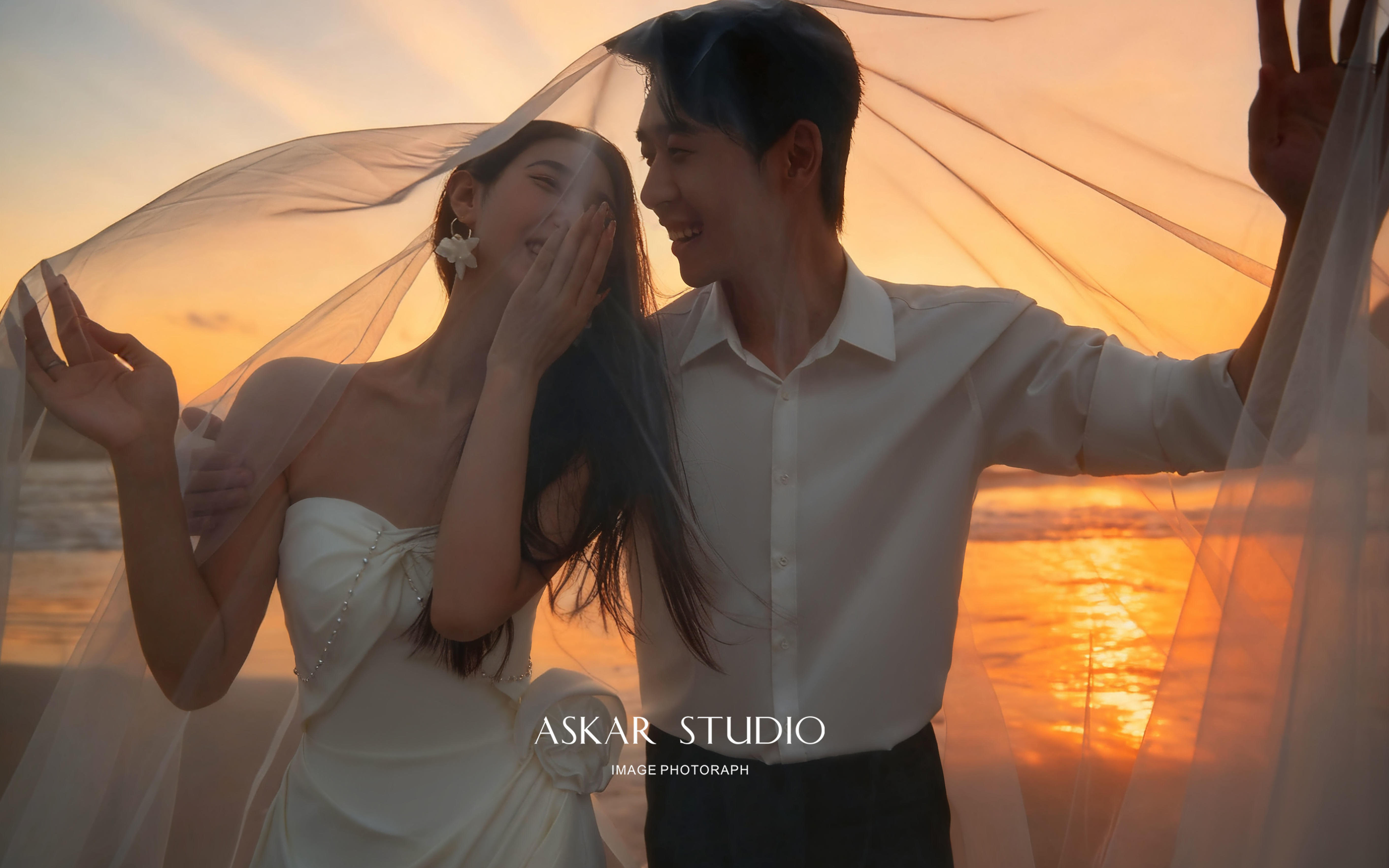 海景夕阳电影感婚纱照🌇每一张都超有氛围感