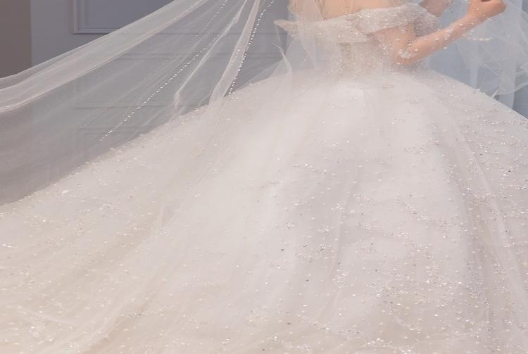 经典一字肩婚纱【全新分享】