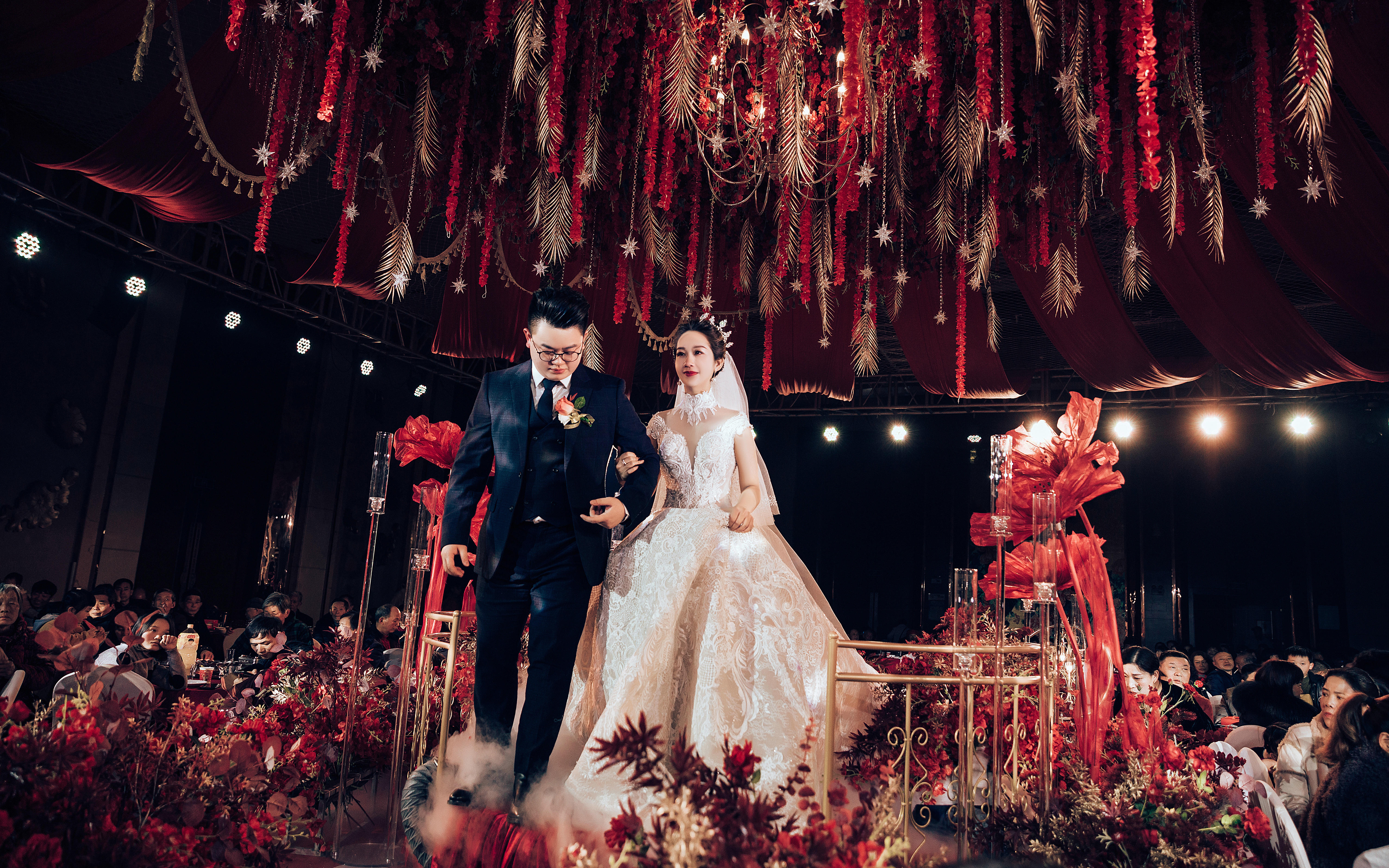 尊贵大气红金色系婚礼 时尚高级的视觉感 定制婚礼