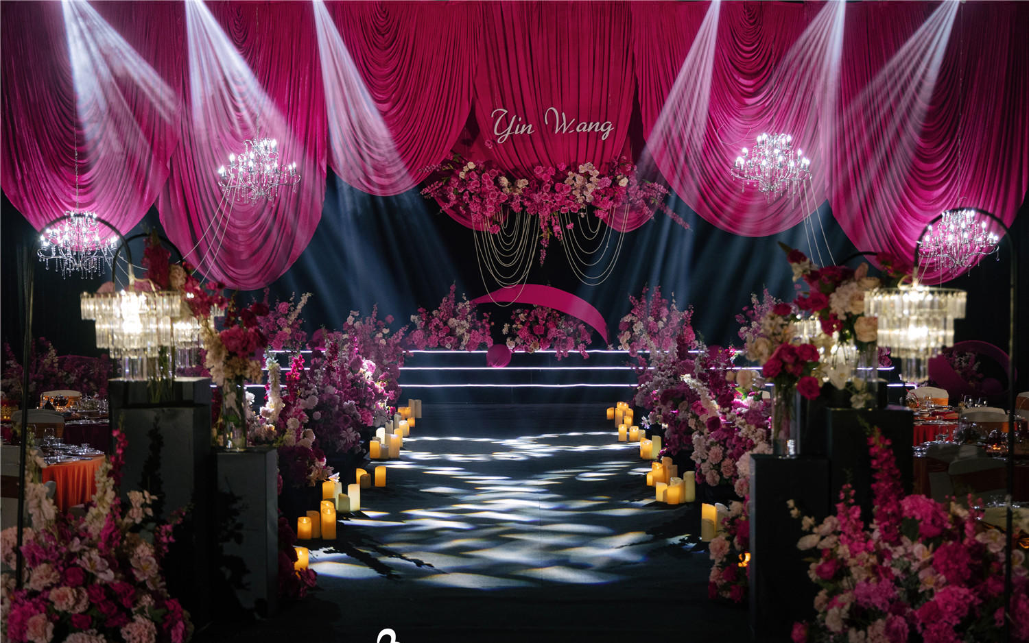 玫红色高级布幔婚礼，水晶婚礼纯布置