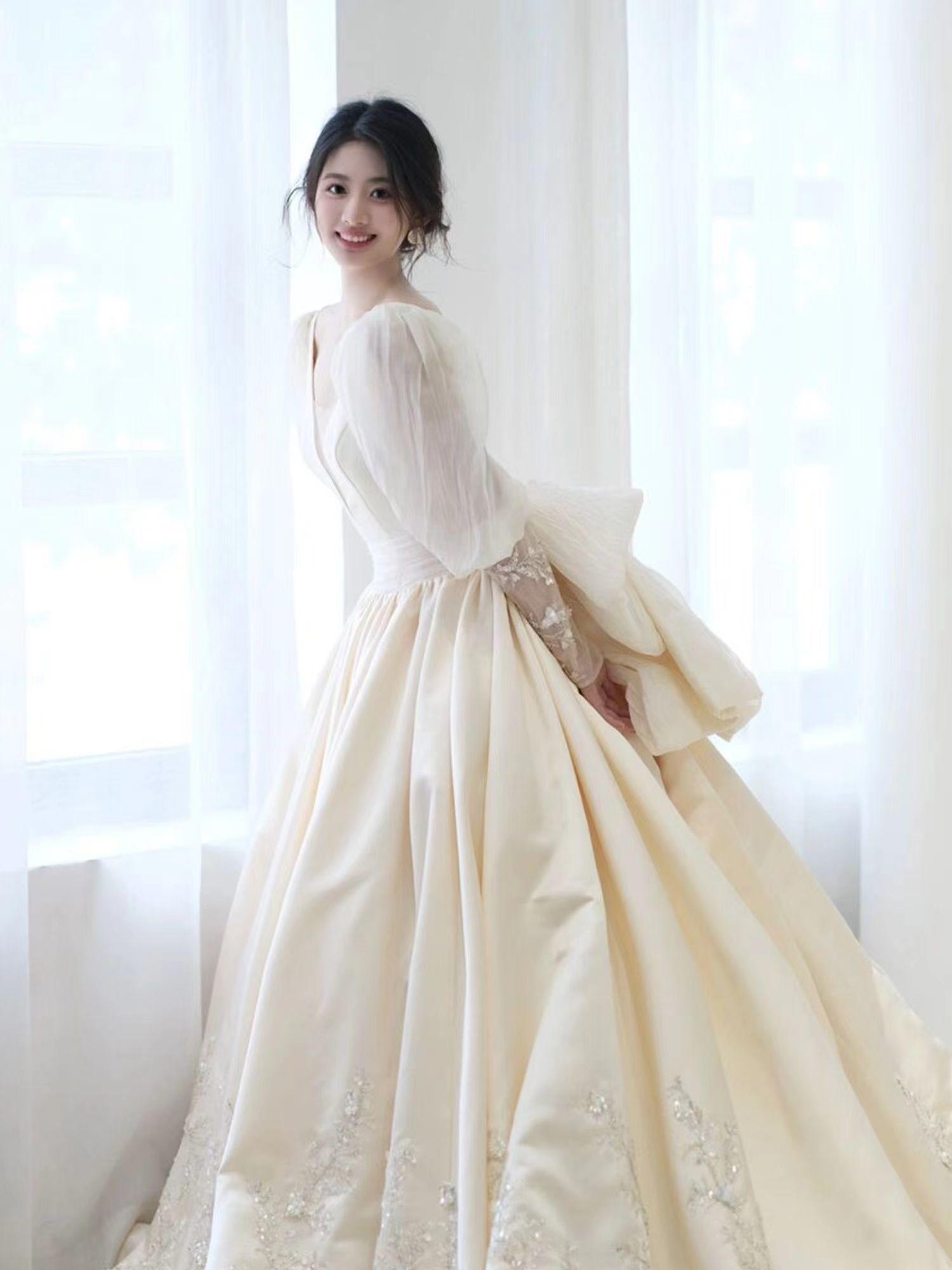 公主系列&婚纱礼服年会租赁