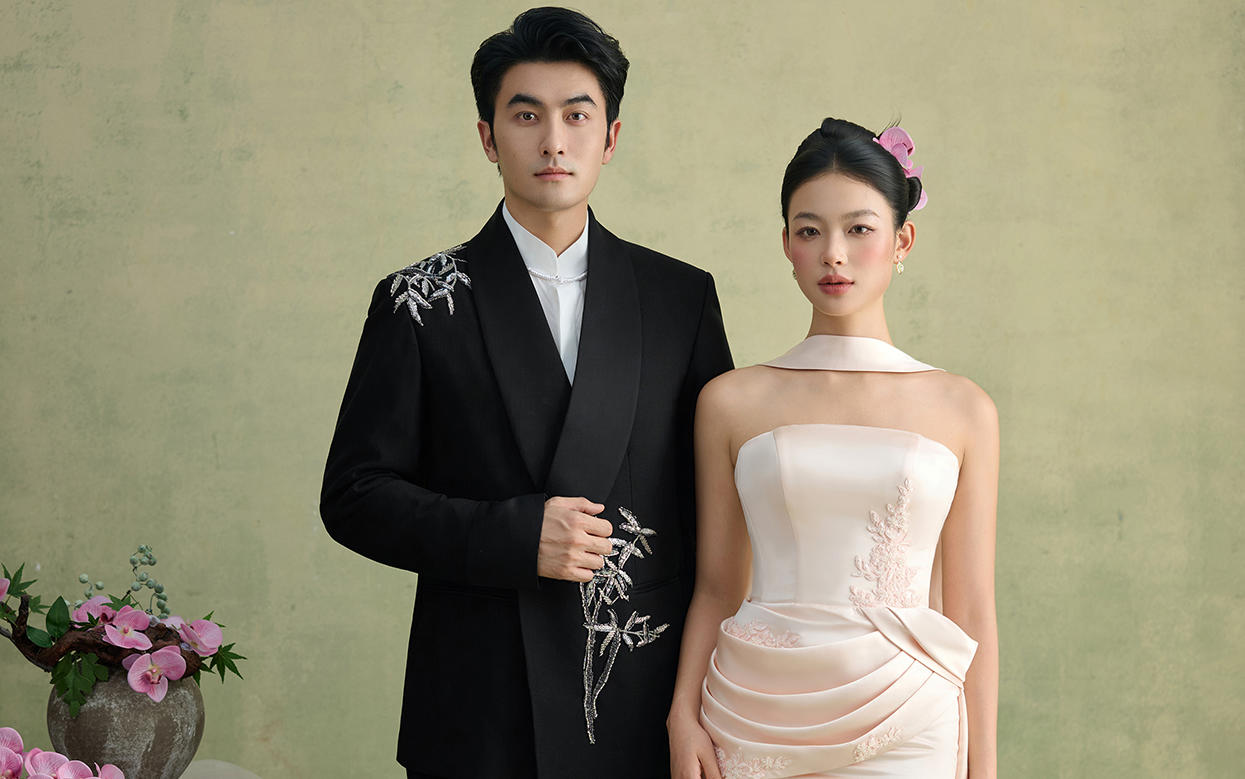 嬌顏如花 笑意動人 溫婉素雅訴說東方風(fēng)情