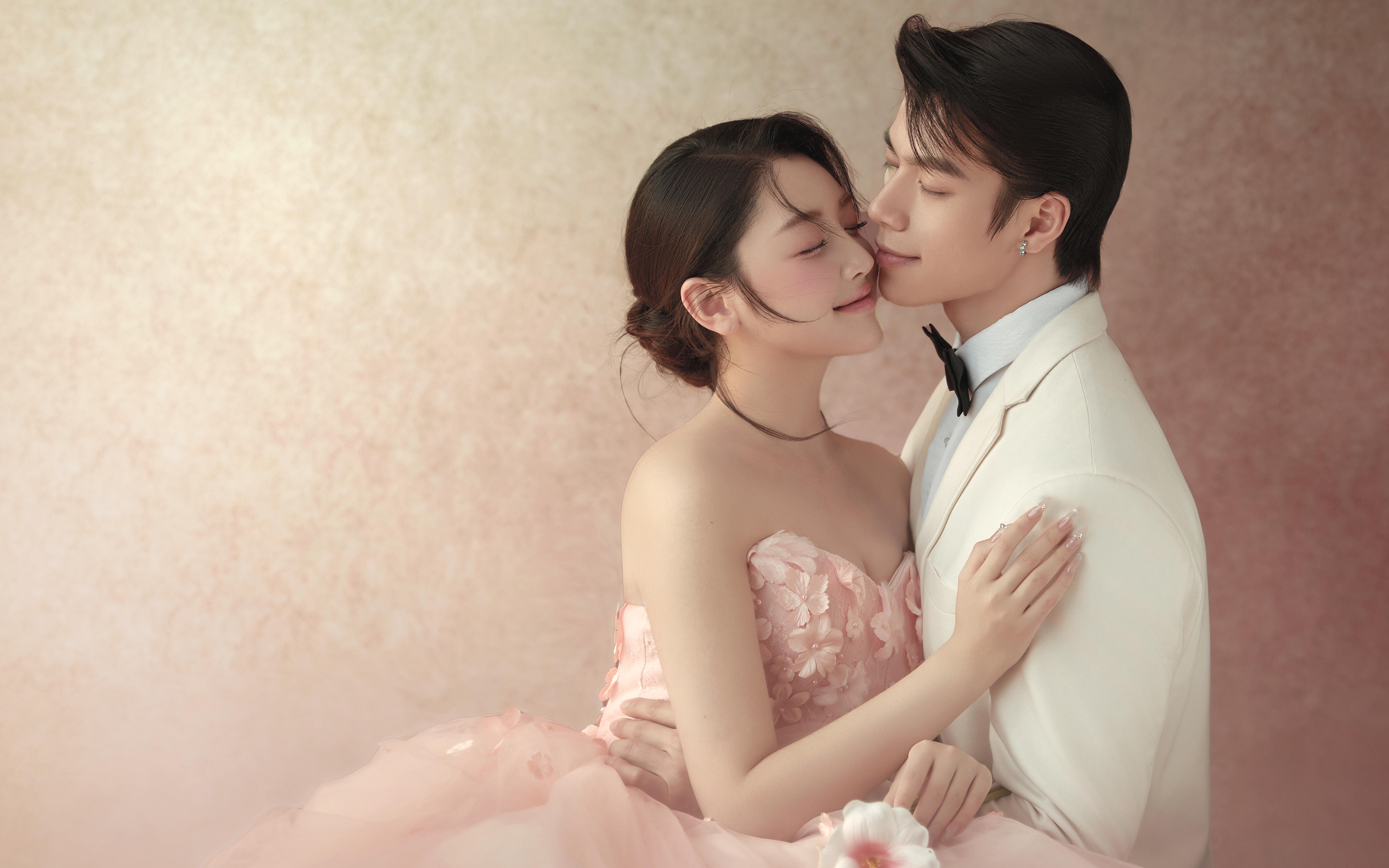 甜妹本命!化身降臨法式油畫(huà)婚紗照美暈~