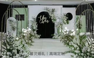 韩式极简风白绿色呼吸感婚礼布置