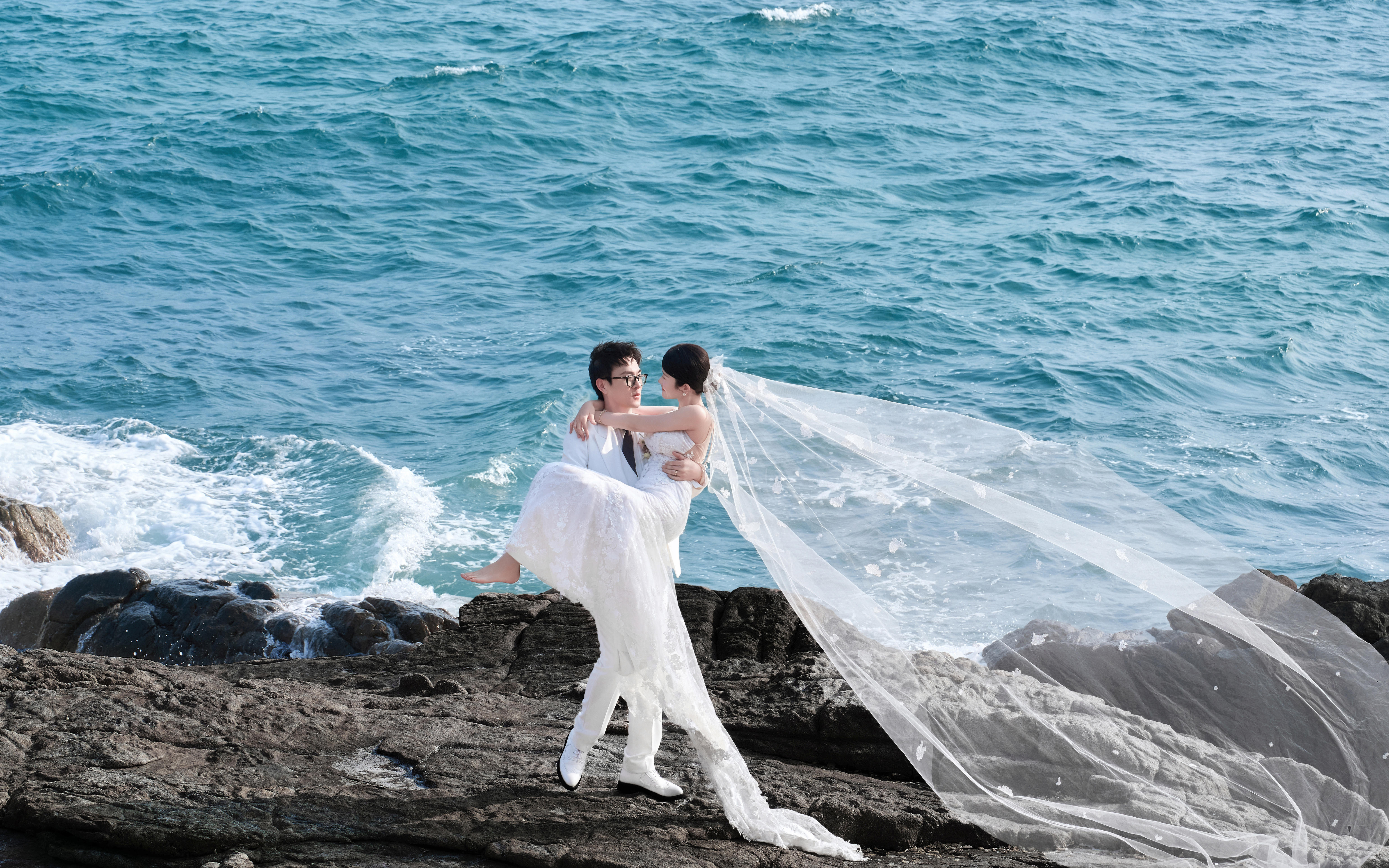 我的礁石婚紗照????