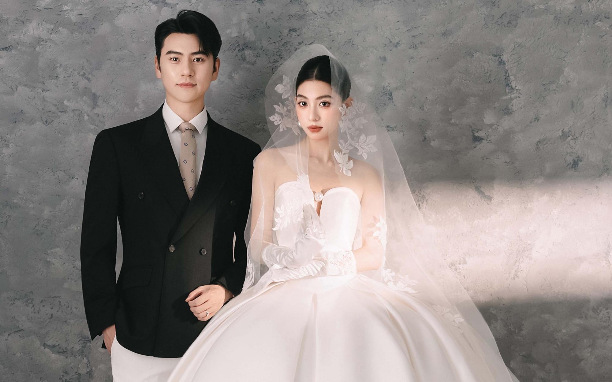 我承认心动啦💗张张都美到发光油画婚纱照