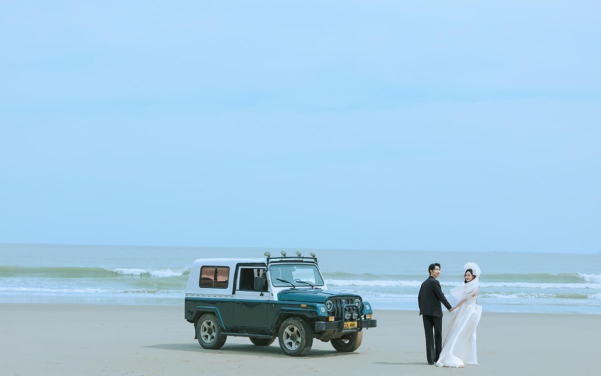 甲壳虫海景沙滩婚纱照