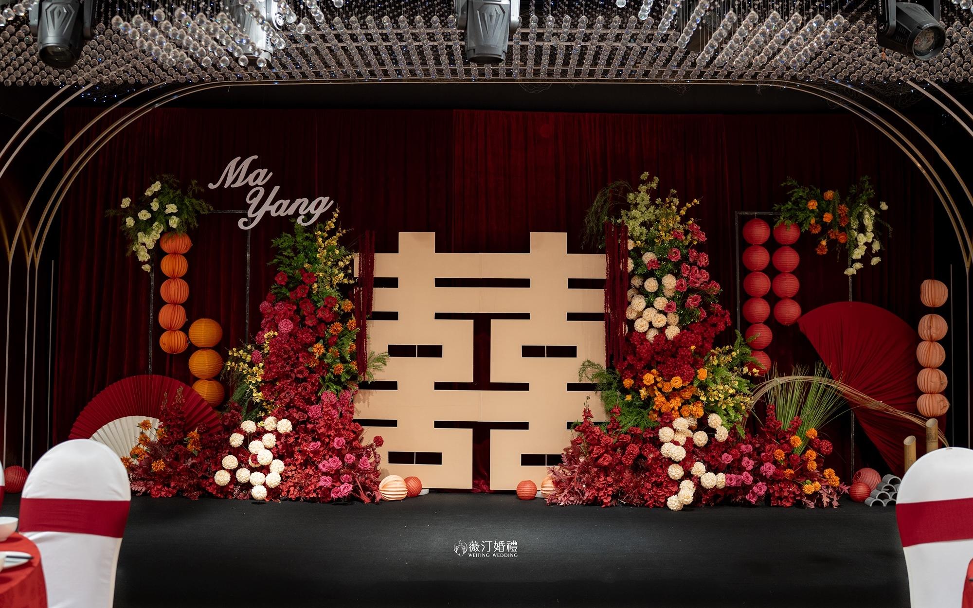 森林意境紅色布幔