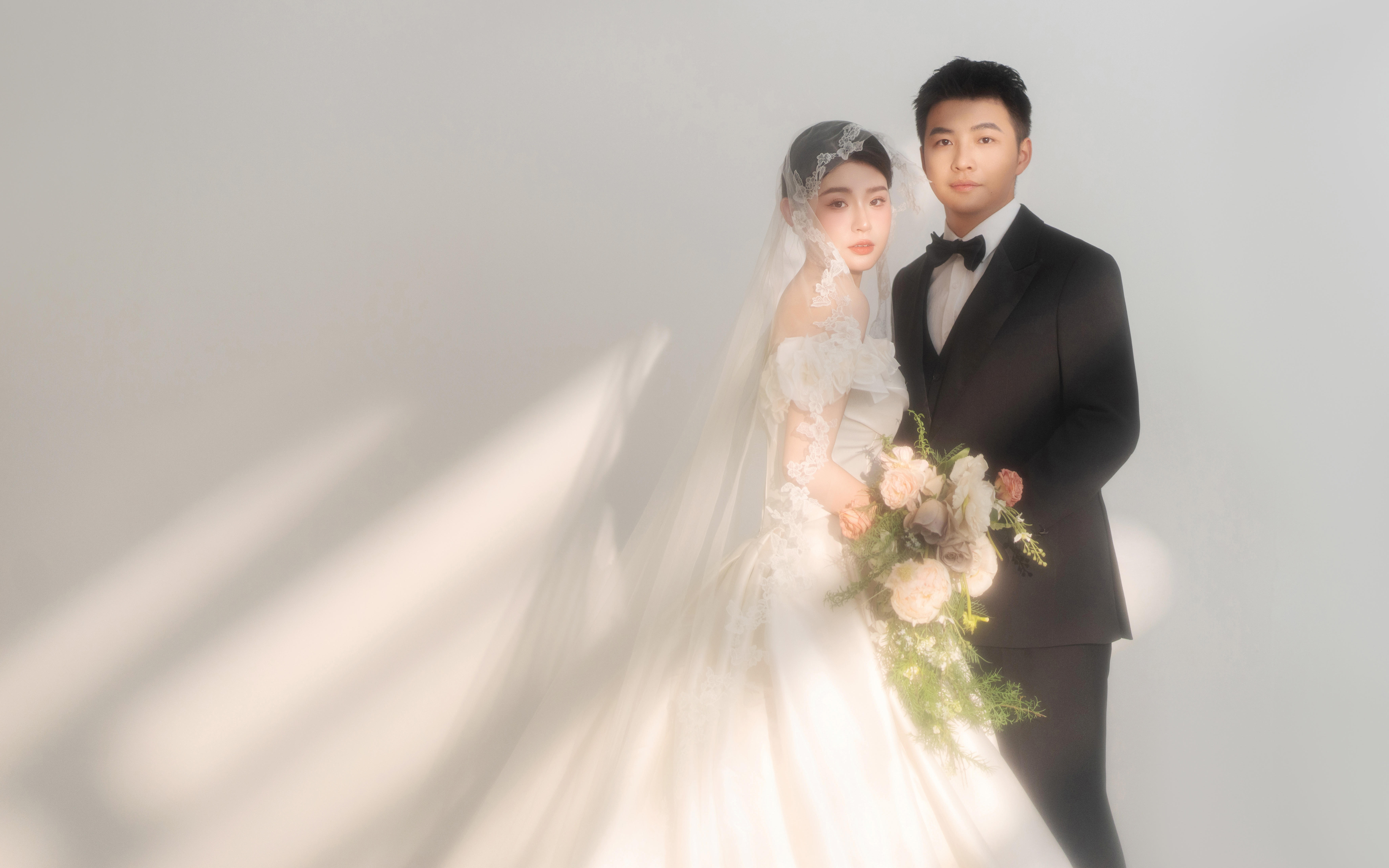 【雪彩客片】反复心动✨爱惨了我的室内光影婚纱照
