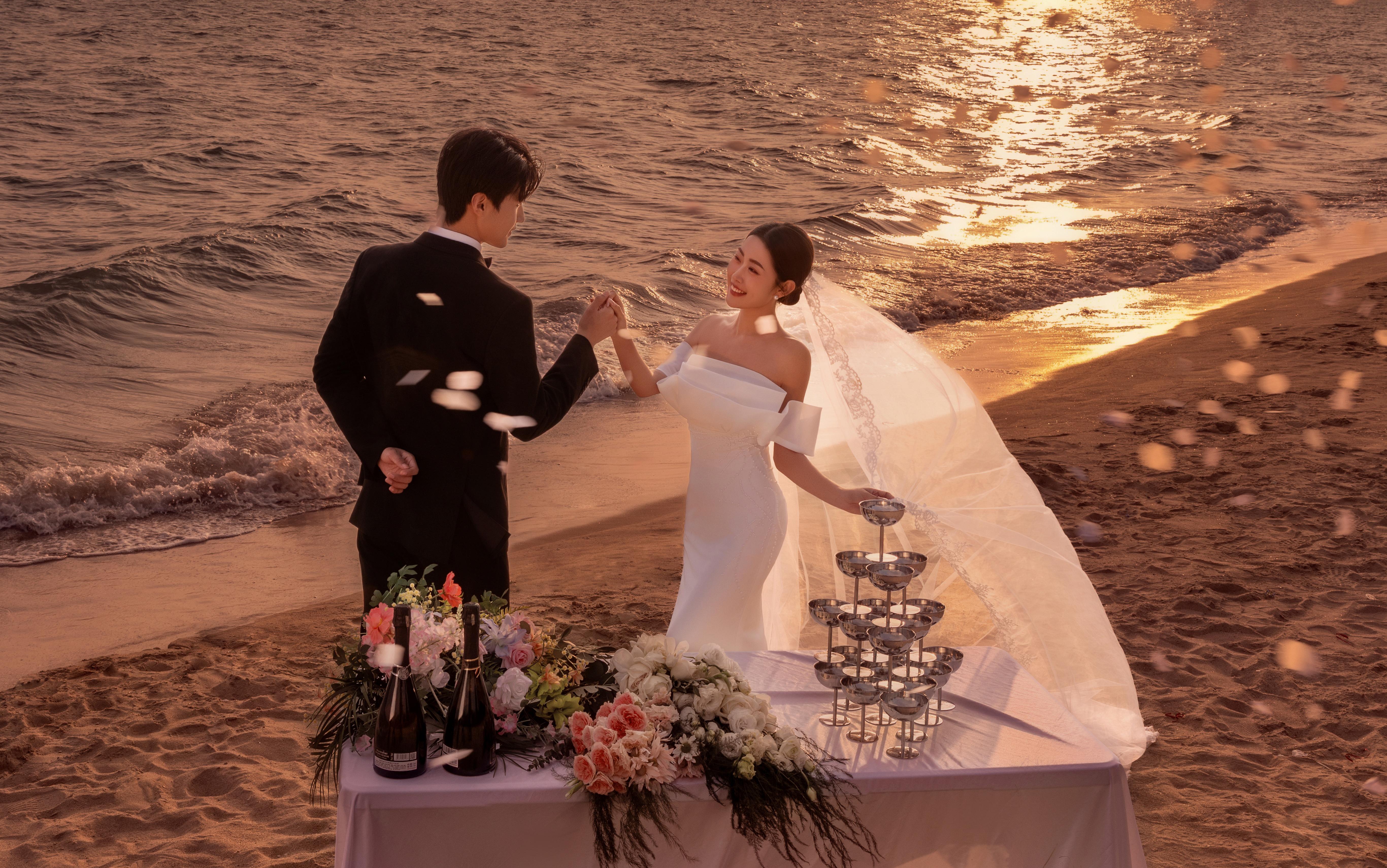 三亞旅拍氛圍感婚紗照