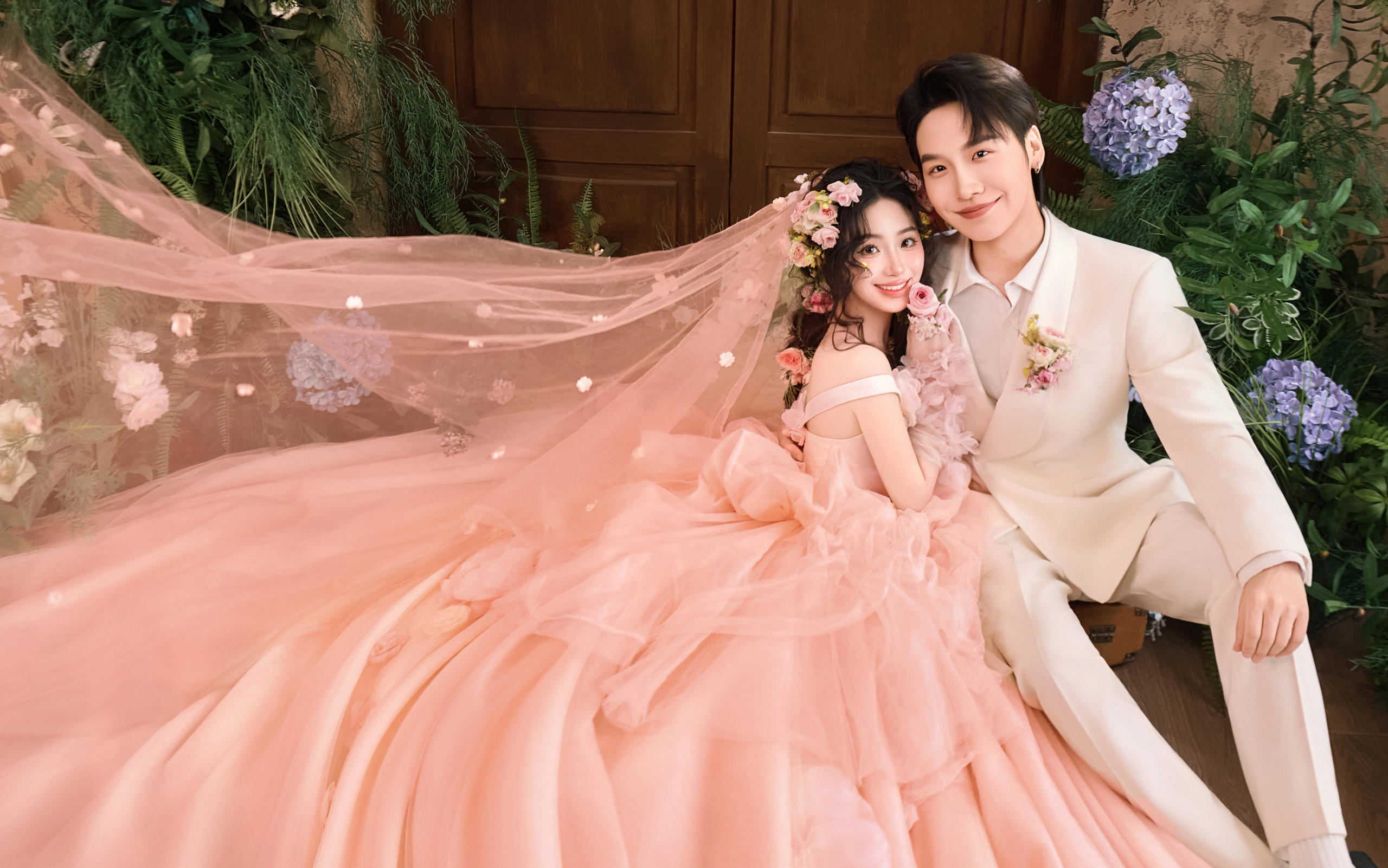 花房婚纱照丨繁花吻纱💐眸中盛满人间欢喜