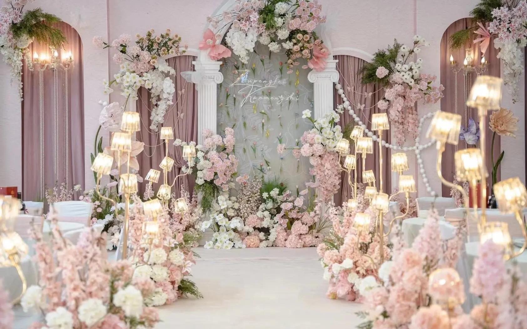 輕色系婚禮布場