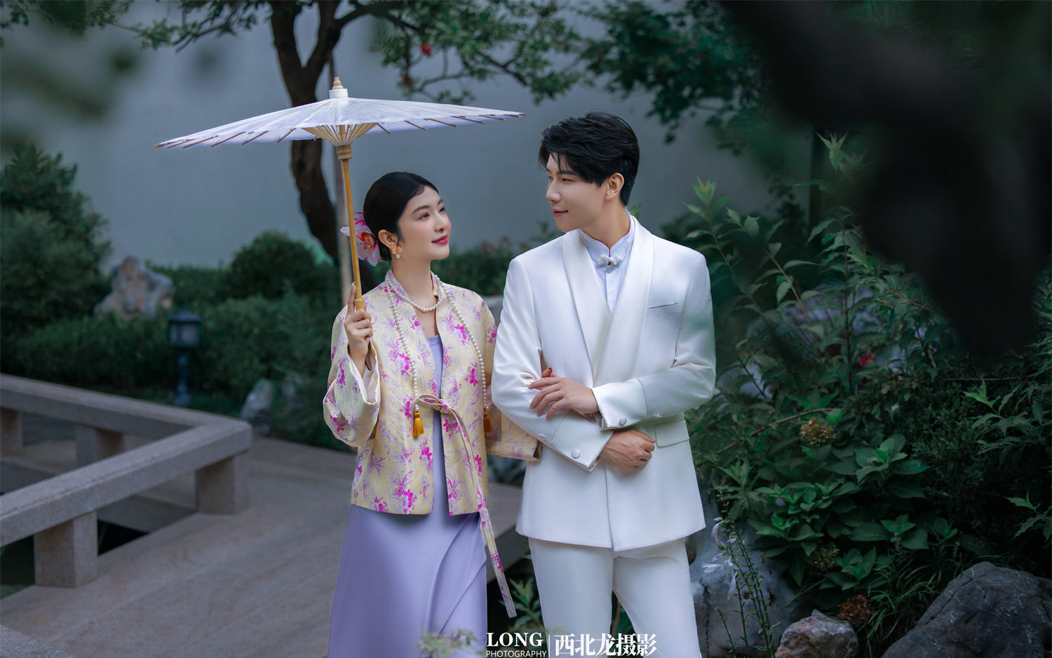 絕絕紫??的高級感新中式婚紗照！