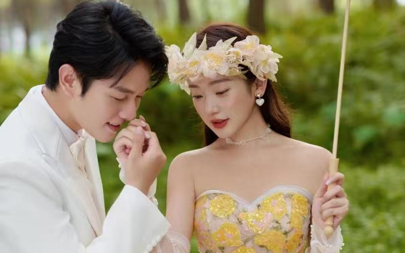 【森系婚紗照自然的世界大多充盈著綠】