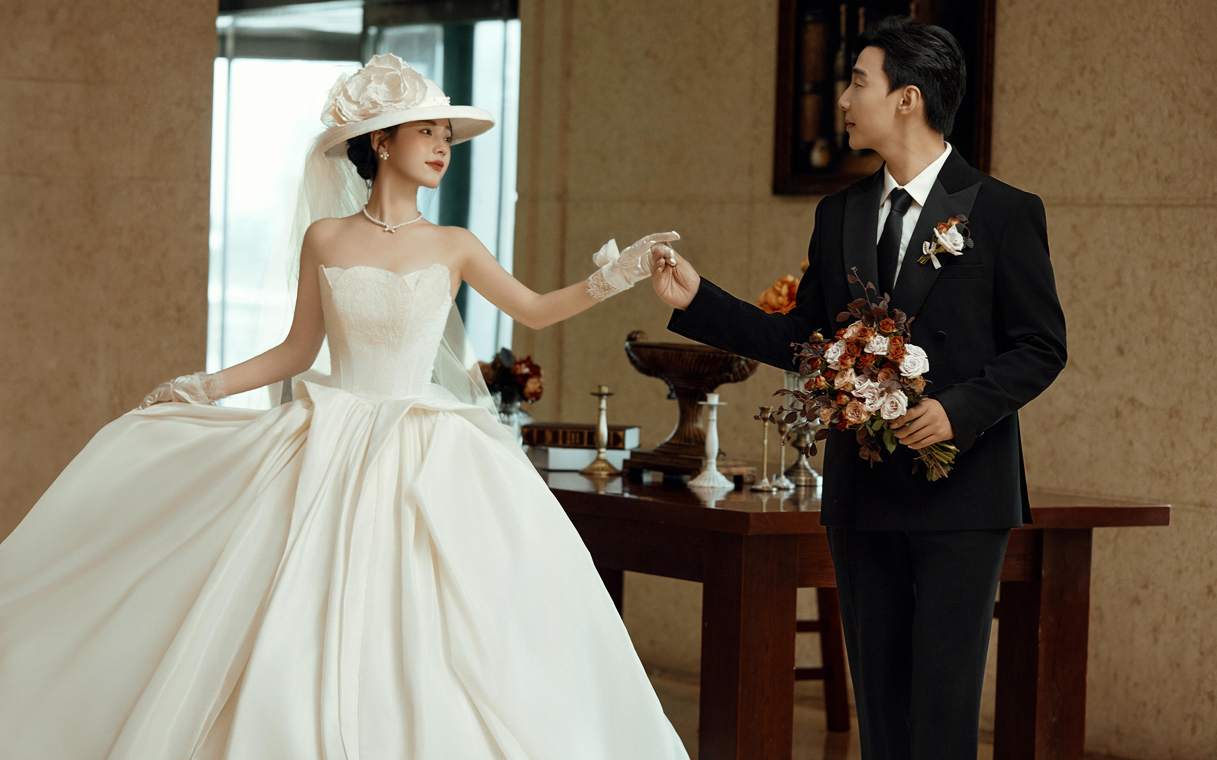 城堡之下訴法式愛意，定格永不褪色的優(yōu)雅浪漫