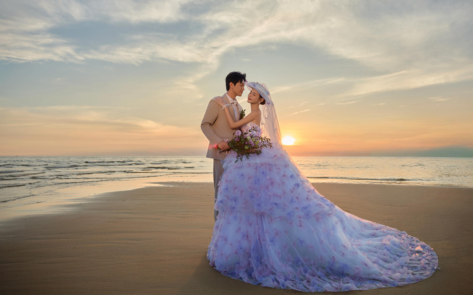 北海浪漫海景婚纱照|你永远可以相信夕阳海景的浪漫