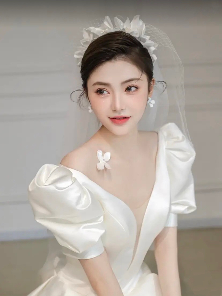 萤火虫美学中心 气质缎面韩式新娘造型