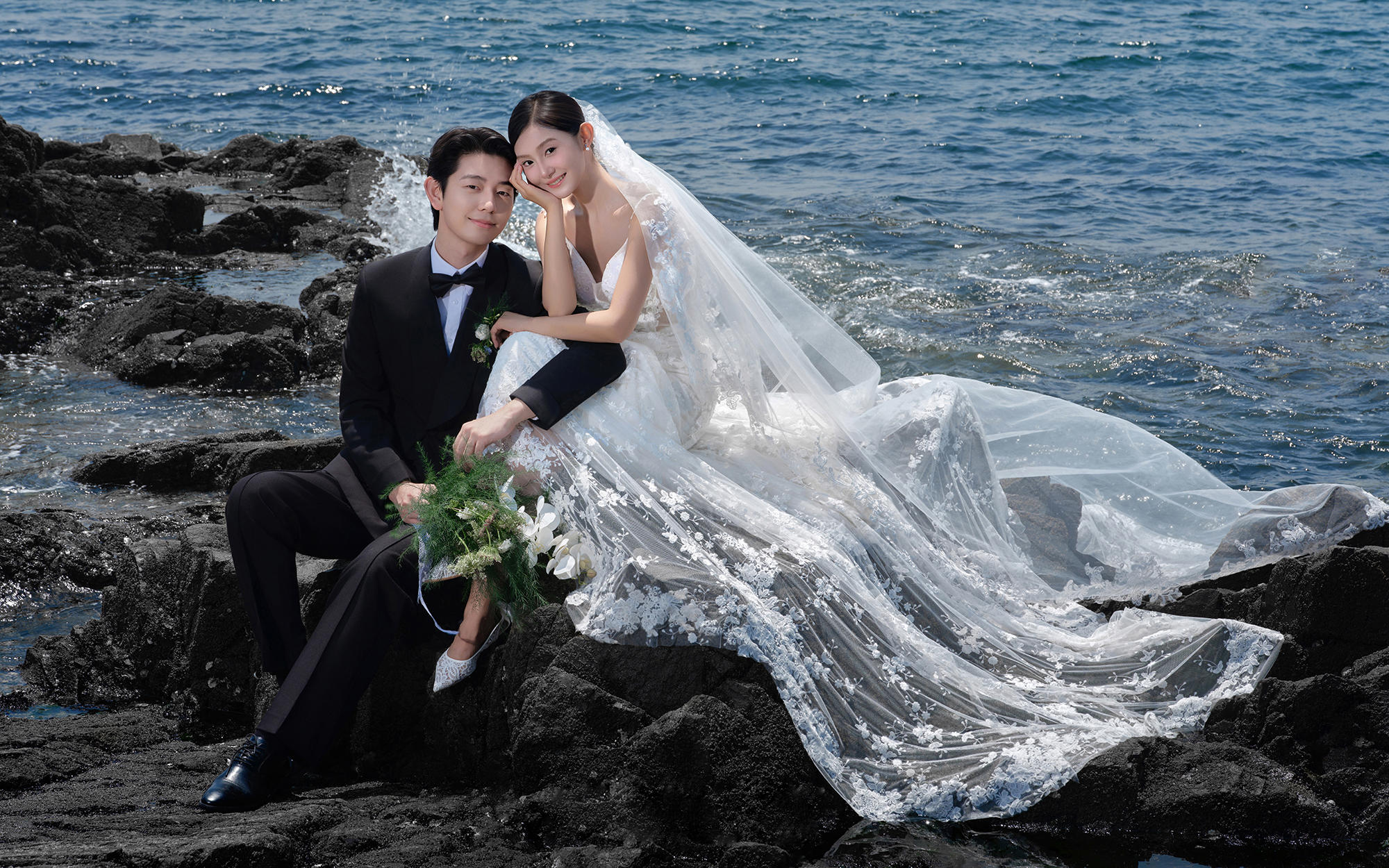 蕾絲魚尾礁石婚紗照美得好權威?直接封神了