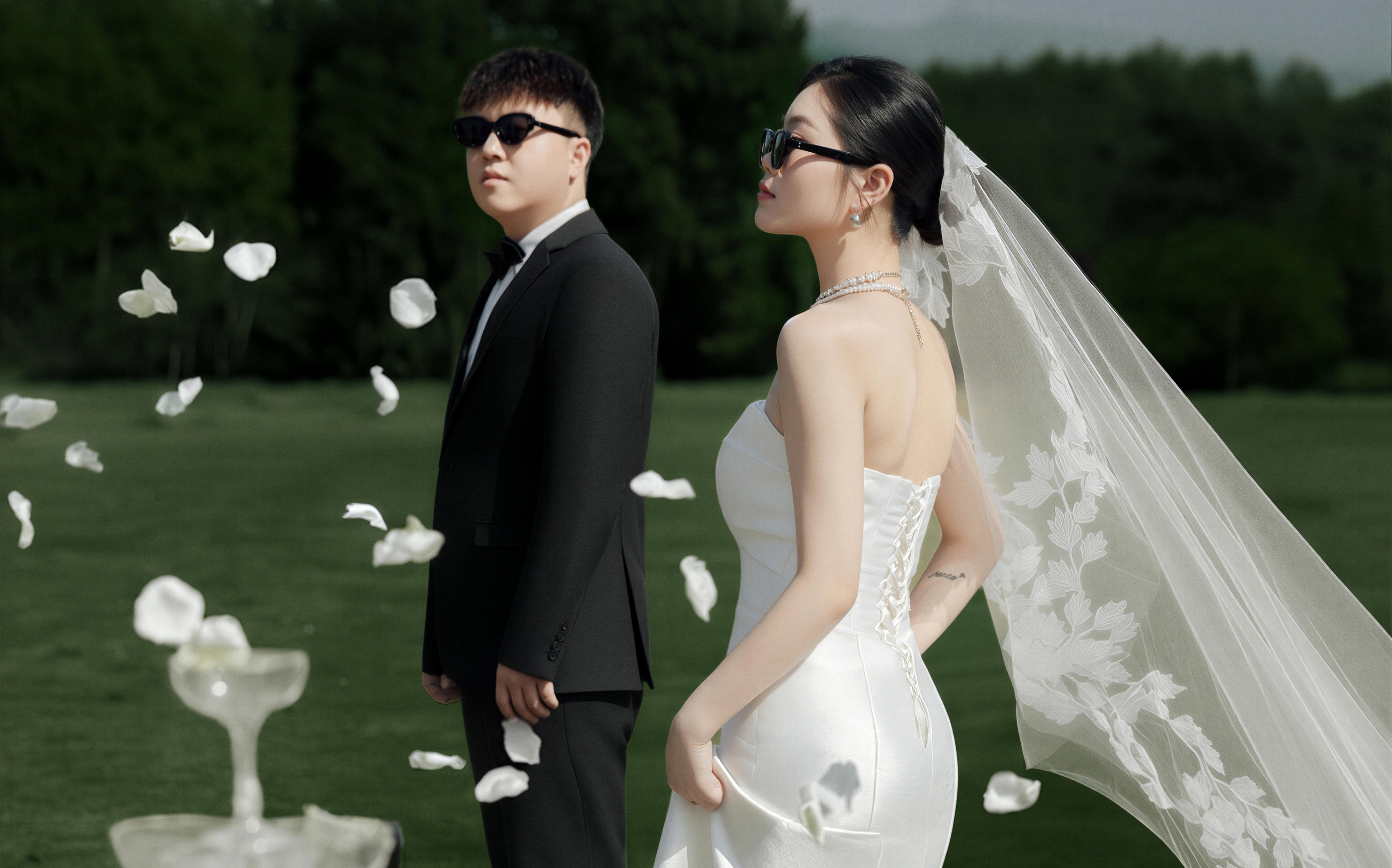 生命力?氛圍感??超絕的草坪婚紗照