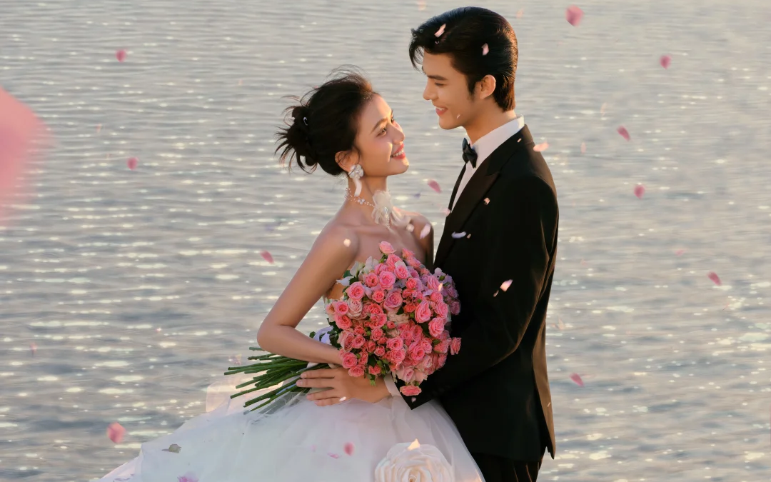 ??南充IDO婚紗攝影｜湖邊落日玫瑰婚紗照