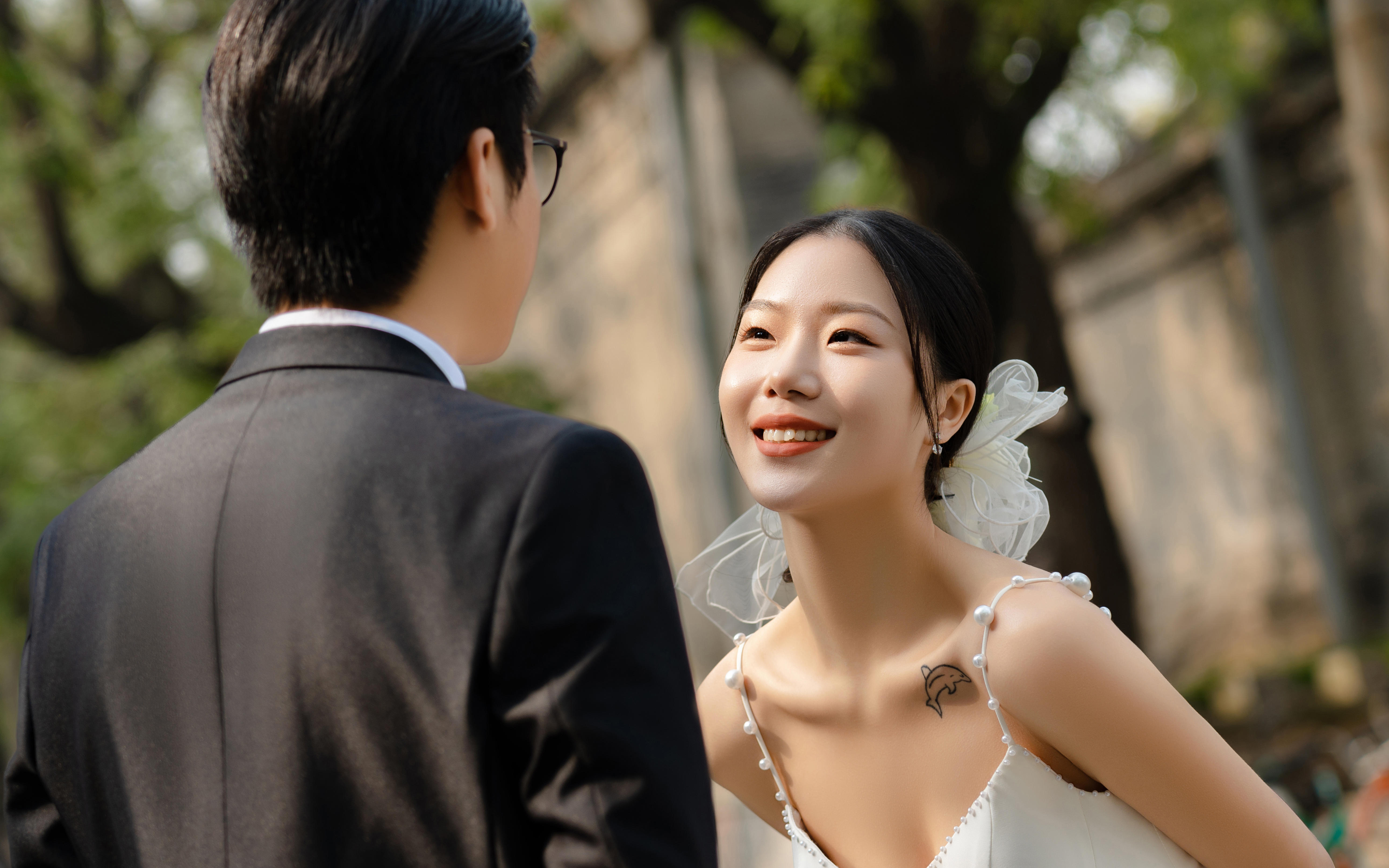 居然能拍出这么好看的婚纱照 