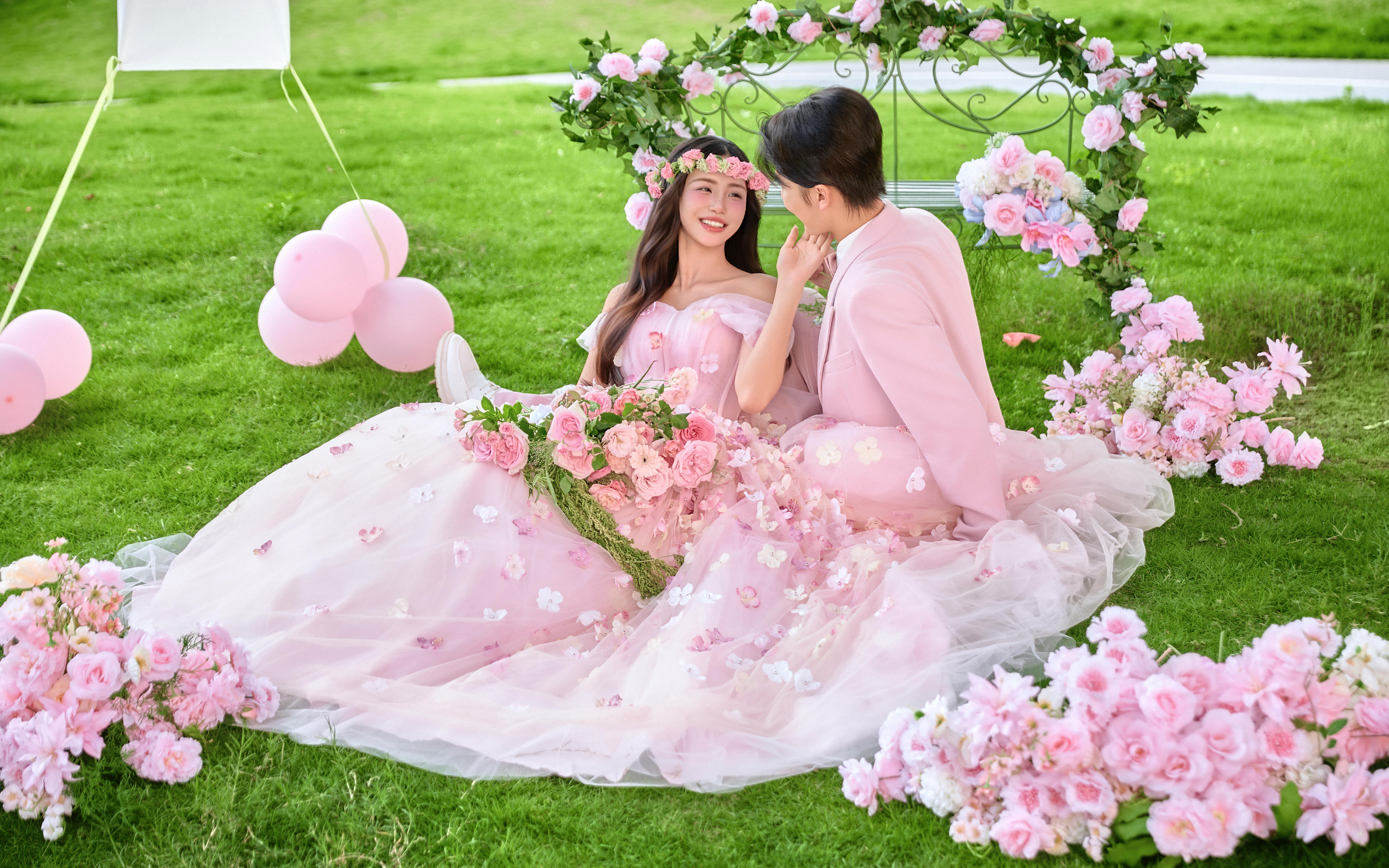 梵梦®原创 |草坪婚纱照天花板📢拍出自然与松驰