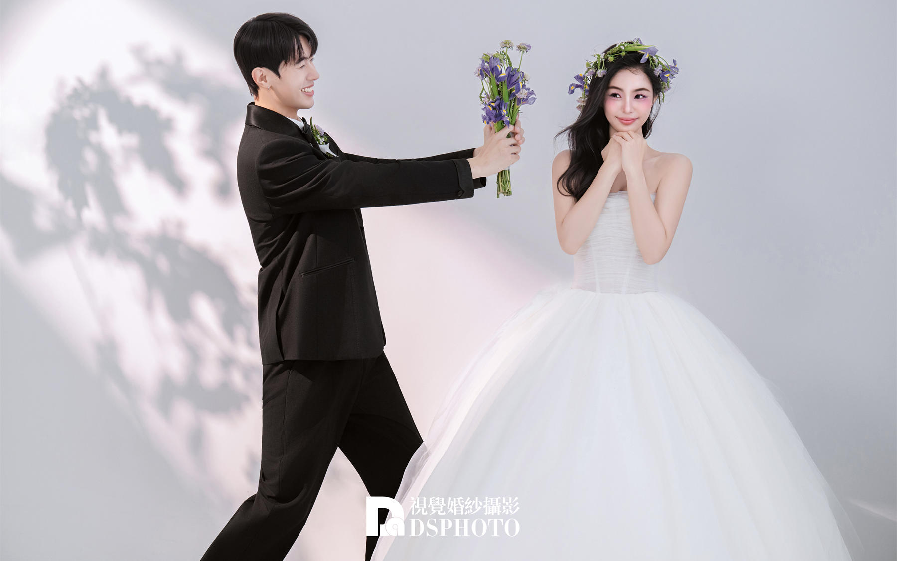 ??被甜到窒息！極簡光影婚紗照の少女感暴擊??