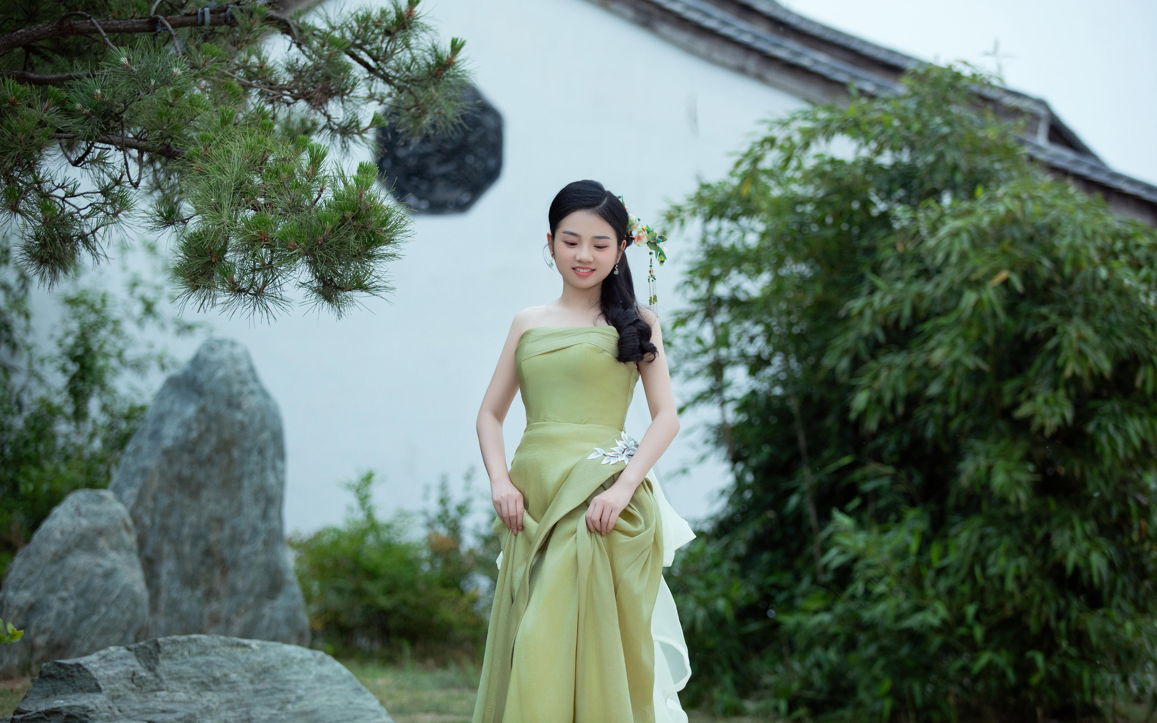 【优格】永远折服于中式审美！清冷园林婚纱照美疯了