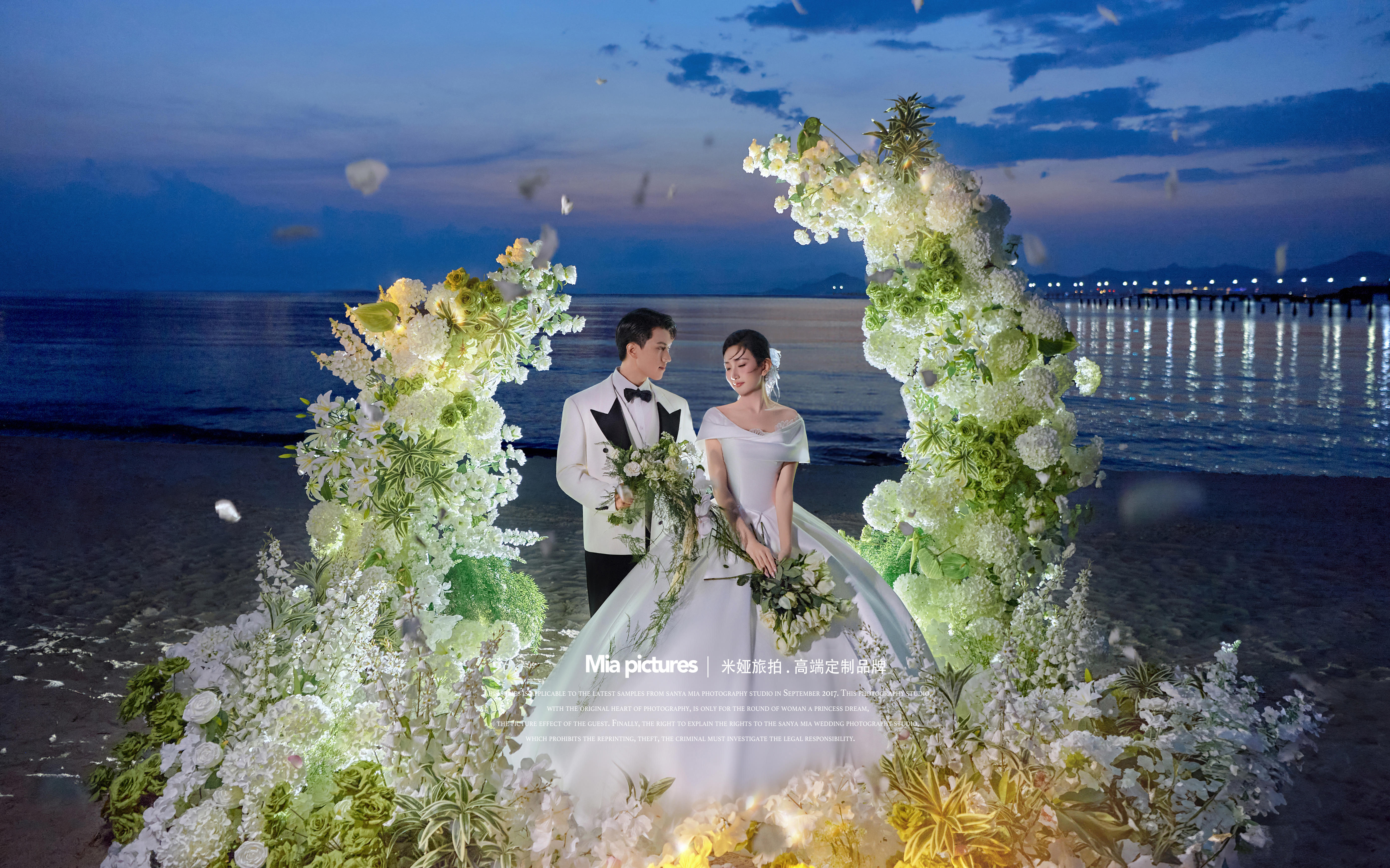 旅拍婚纱照|仪式感|夜景时分✨仪式感拉满海边婚礼