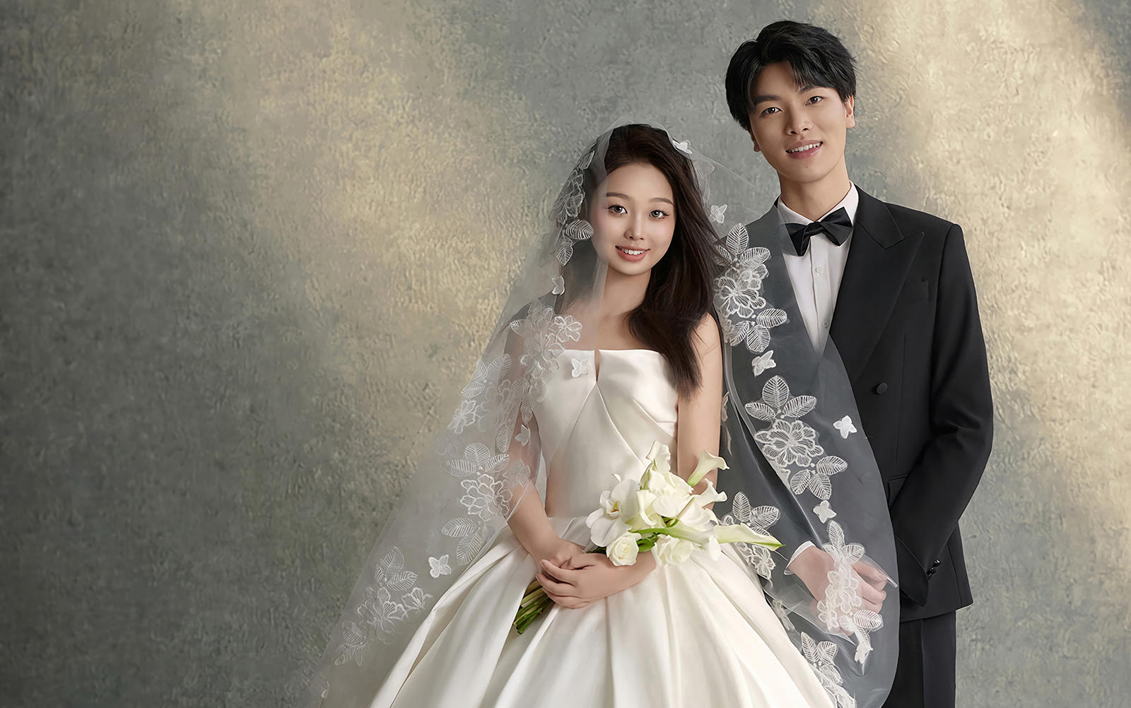 室内光影超绝 公主风缎面婚纱照