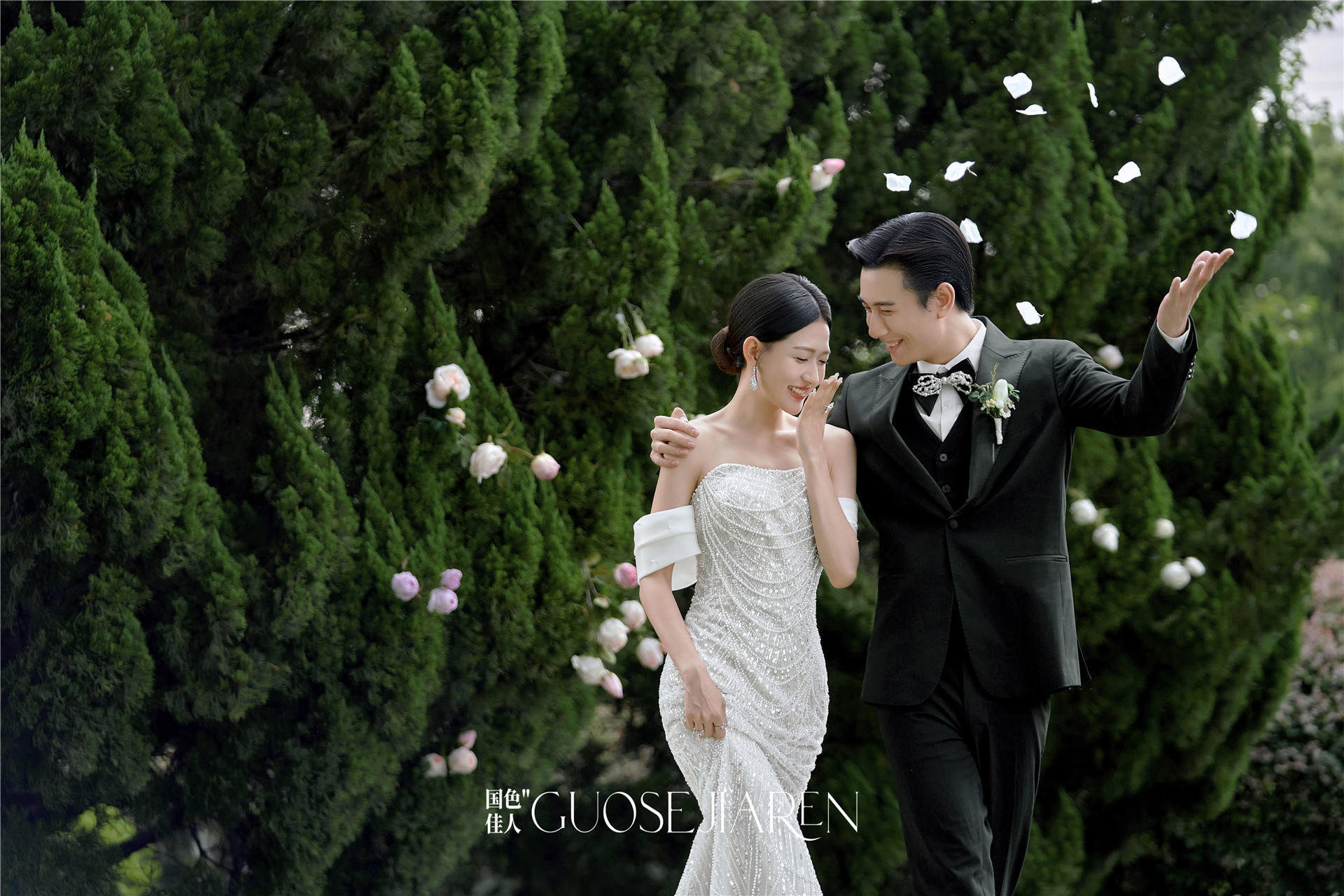 可以闭眼入的韩式简约森系婚纱照呀🌸