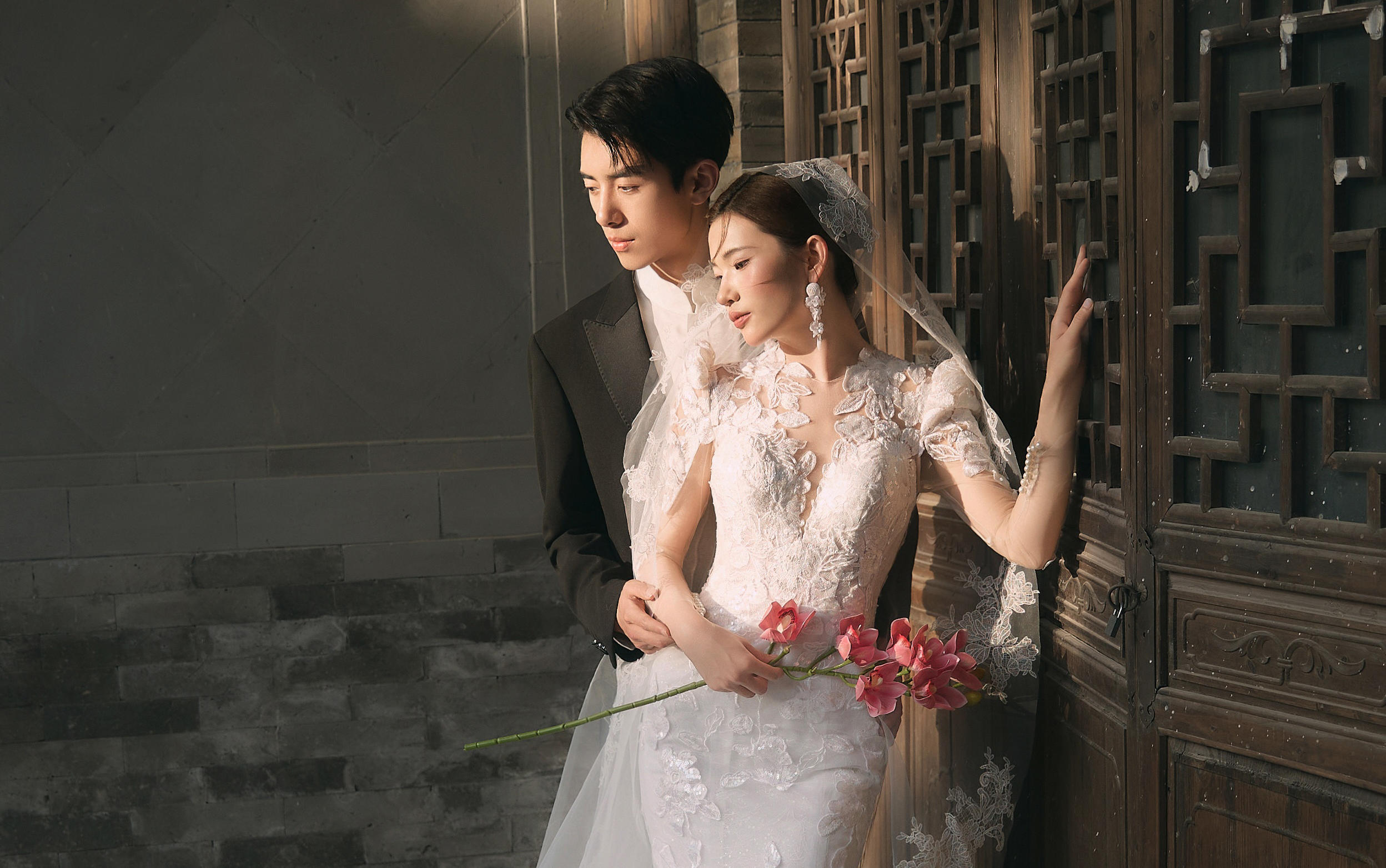 复古滤镜＋6精致造型，解锁民国婚照流行模板