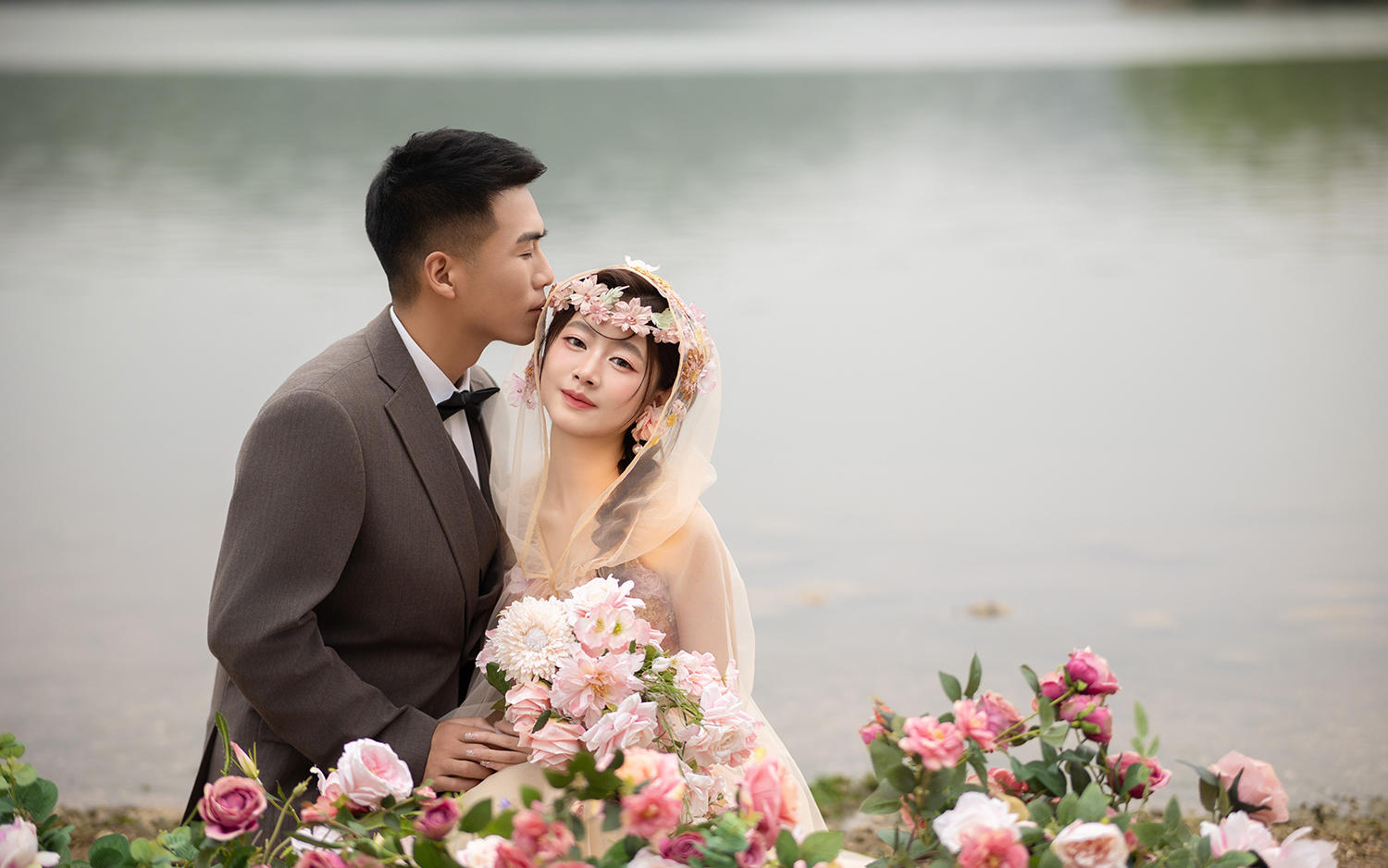 Ms Pan & Mr Hu
