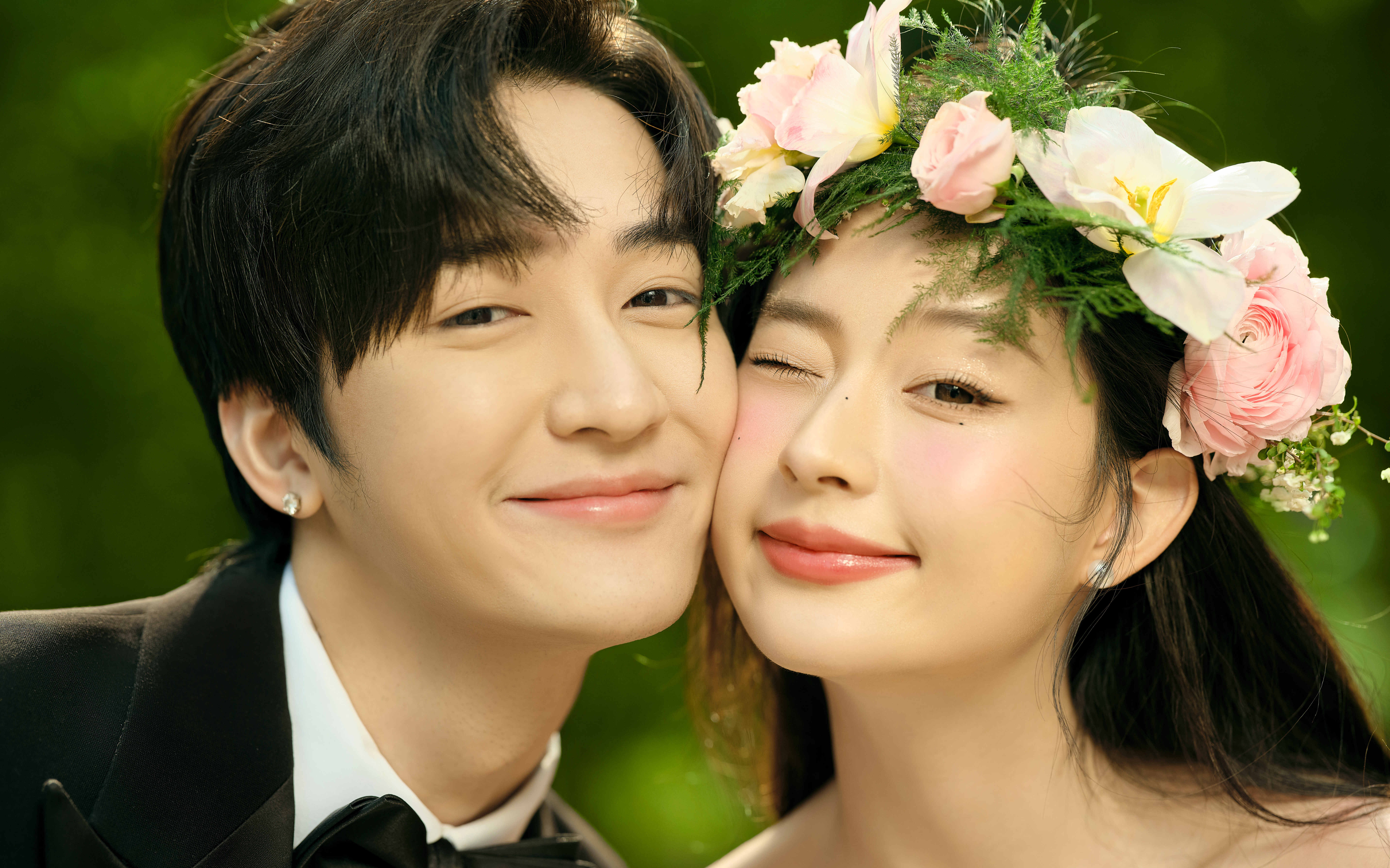 绿意翻涌成夏 浪漫成诗🌿草坪纪实婚纱照