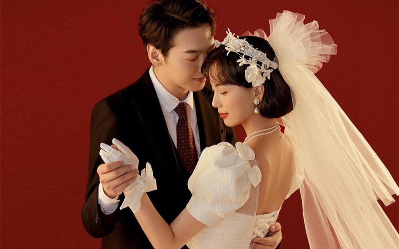  杀疯啦家人们，这组喜嫁婚纱照太绝了