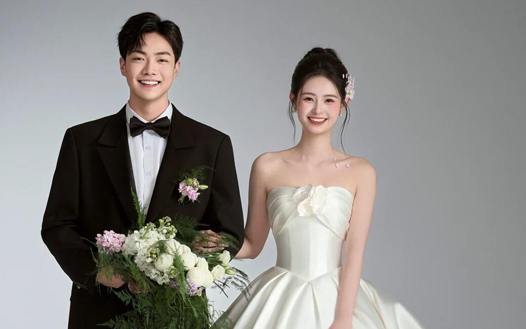 內(nèi)景婚紗照 yyds！每一幀都甜到心巴上