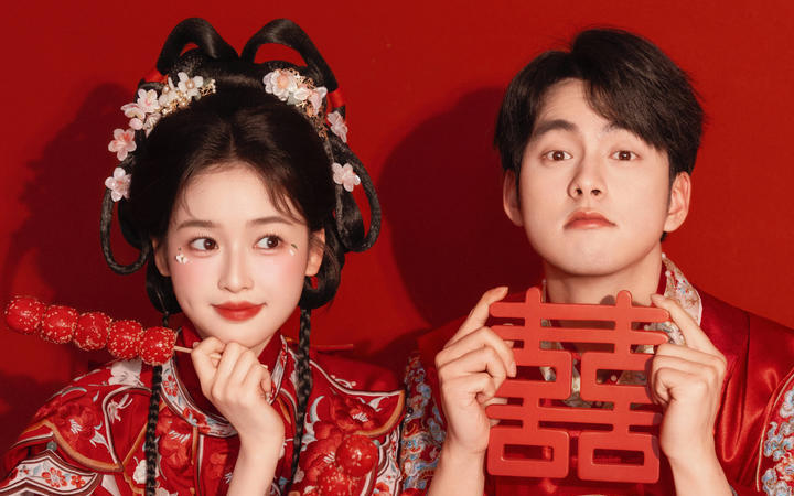 幸福感滿滿的中式喜嫁婚紗照