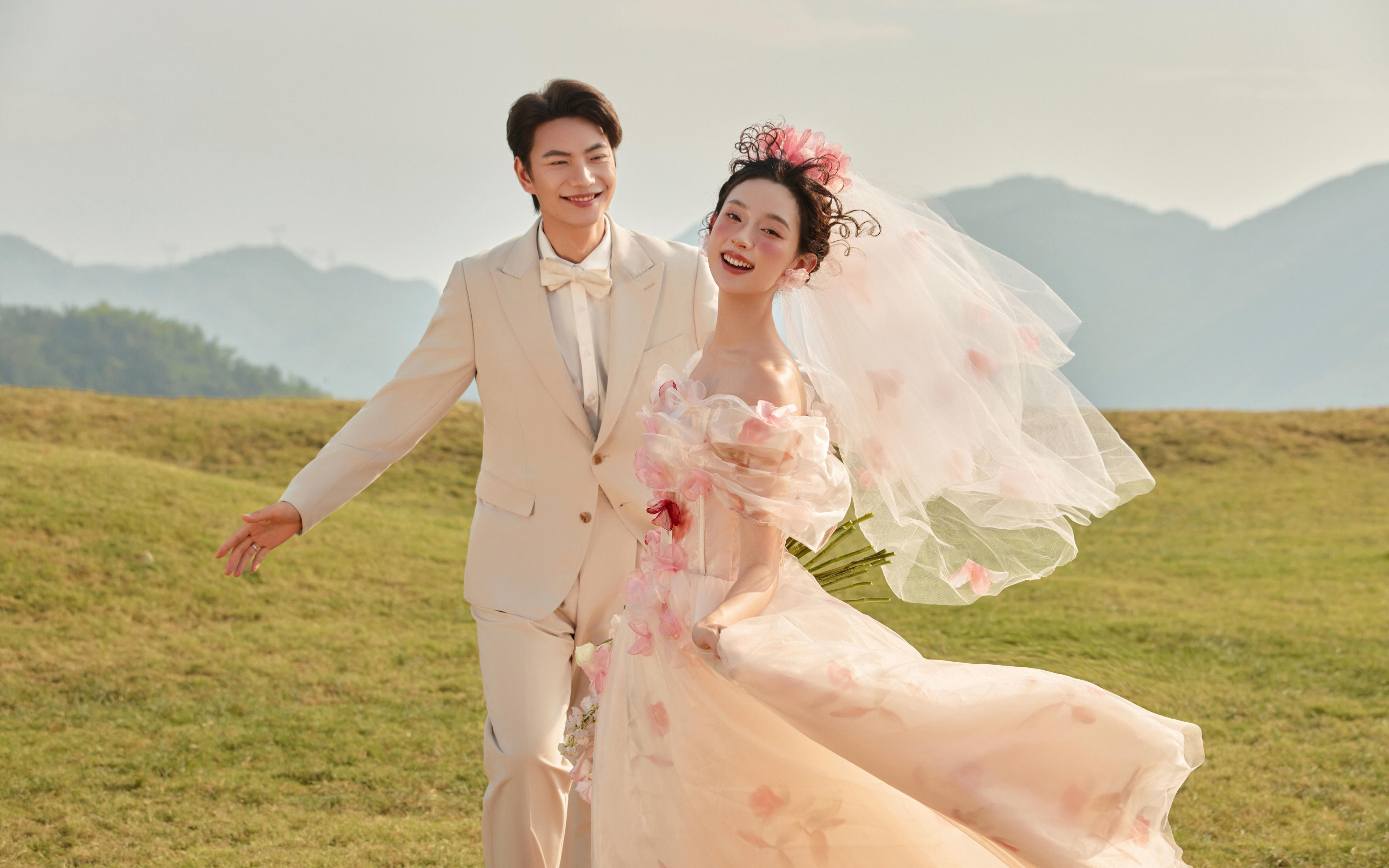 復古油畫森系婚紗照 書寫森林中的童話詩篇