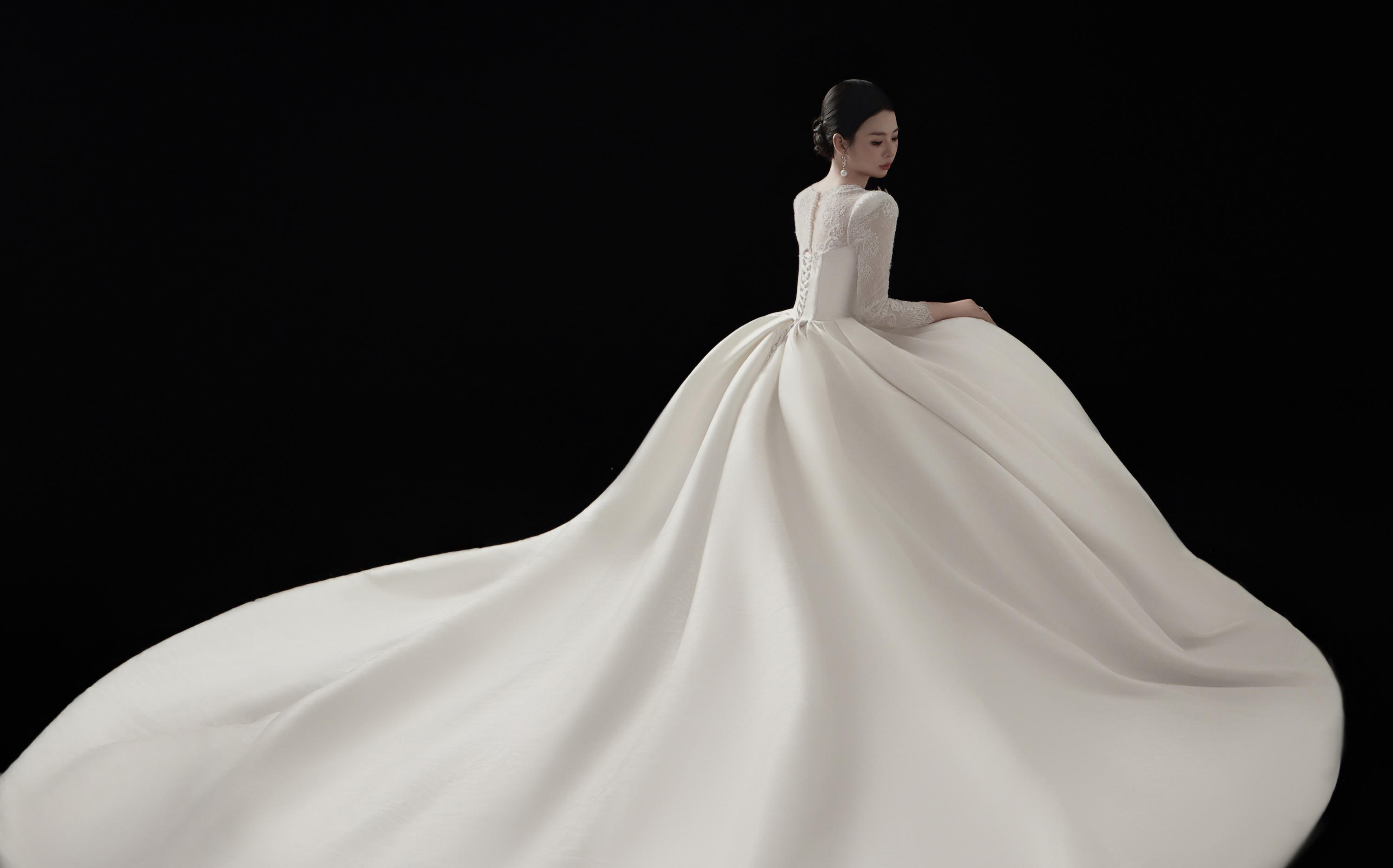 【壹家摄影】主纱独一份的浪漫|以黑为幕 以白为纱