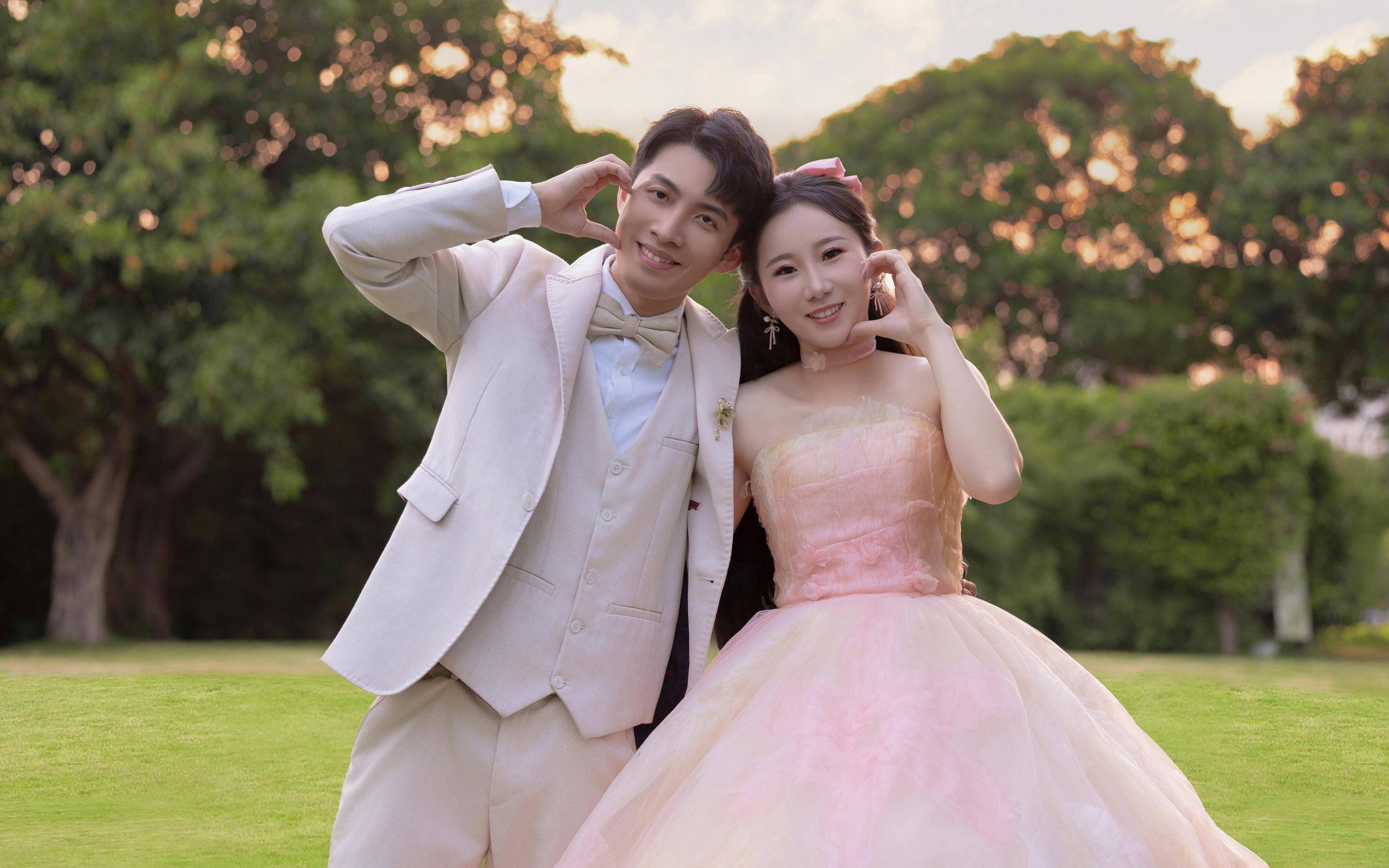 ??與自然共舞，充滿生命力的森系婚紗照