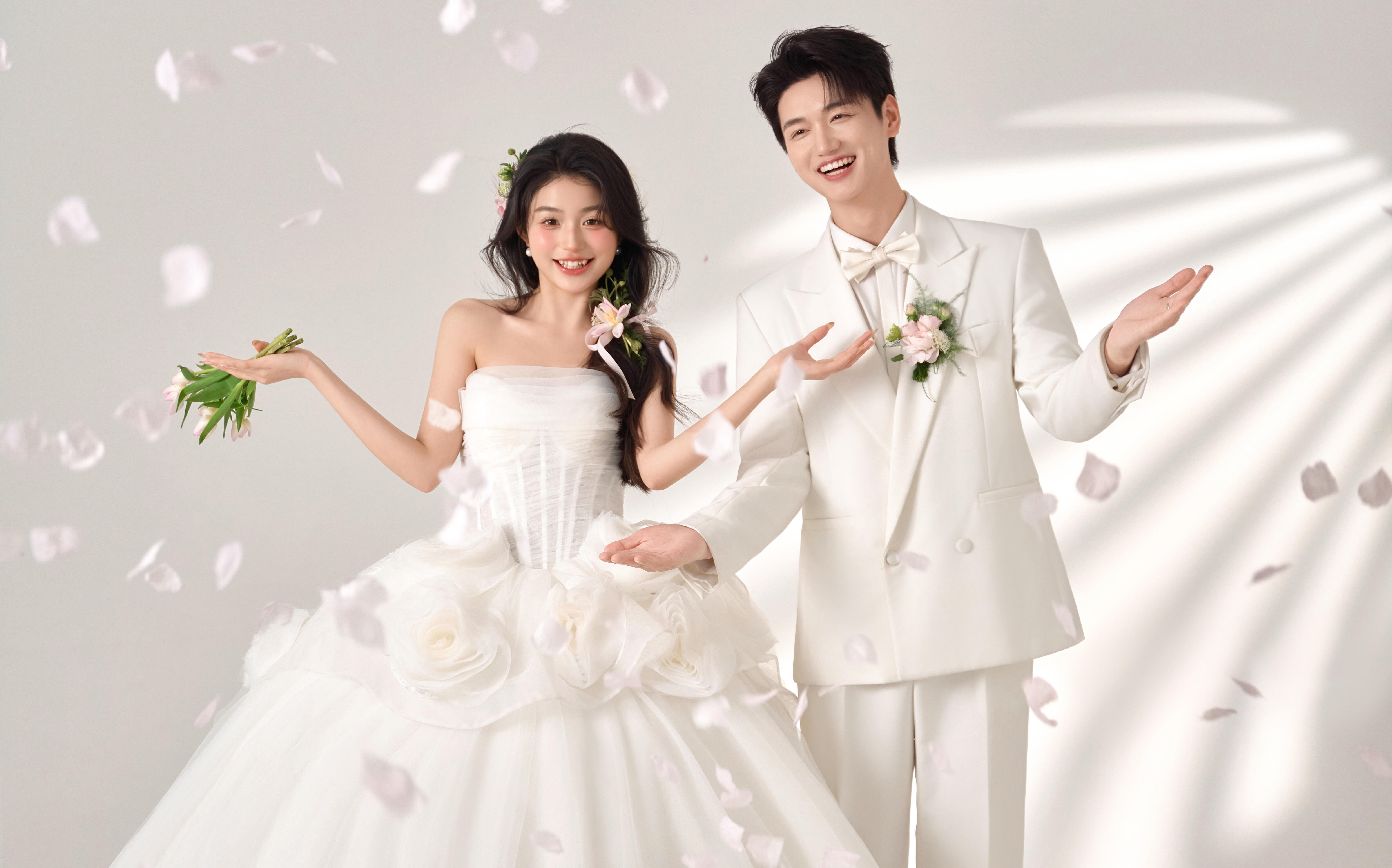 极简纯色背景+温柔光影 像闯进韩剧浪漫现场