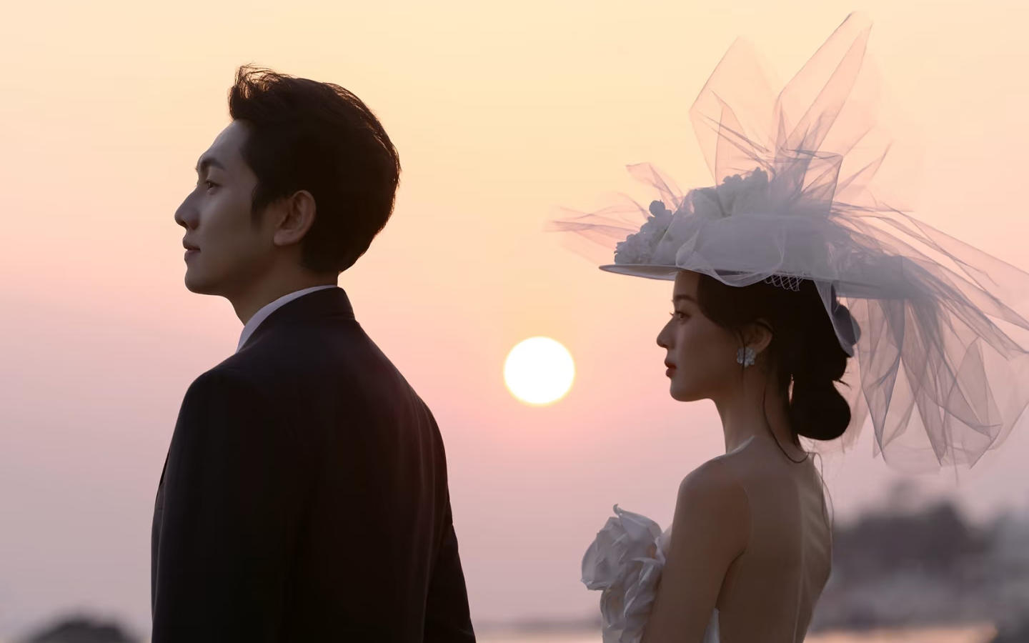 夕阳海景婚纱照，每一帧都是电影画面🎬