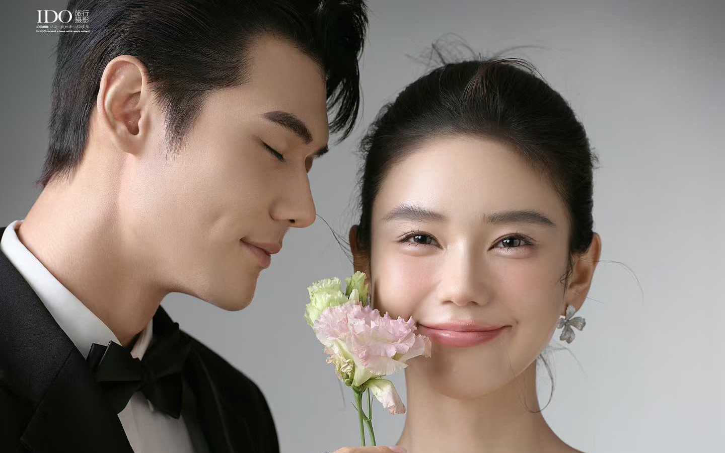 白纱与黑西装，是我们的浪漫序章