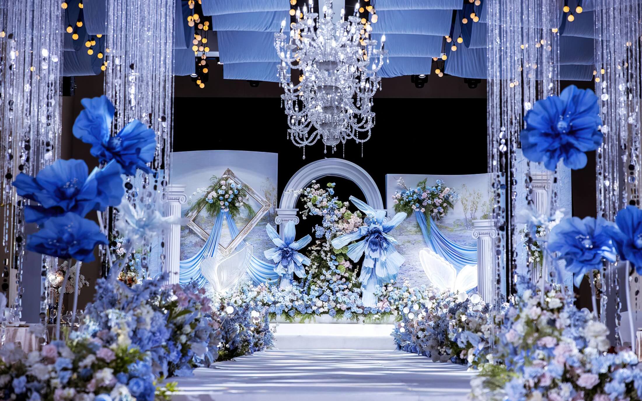 蓝色油画风主题婚礼