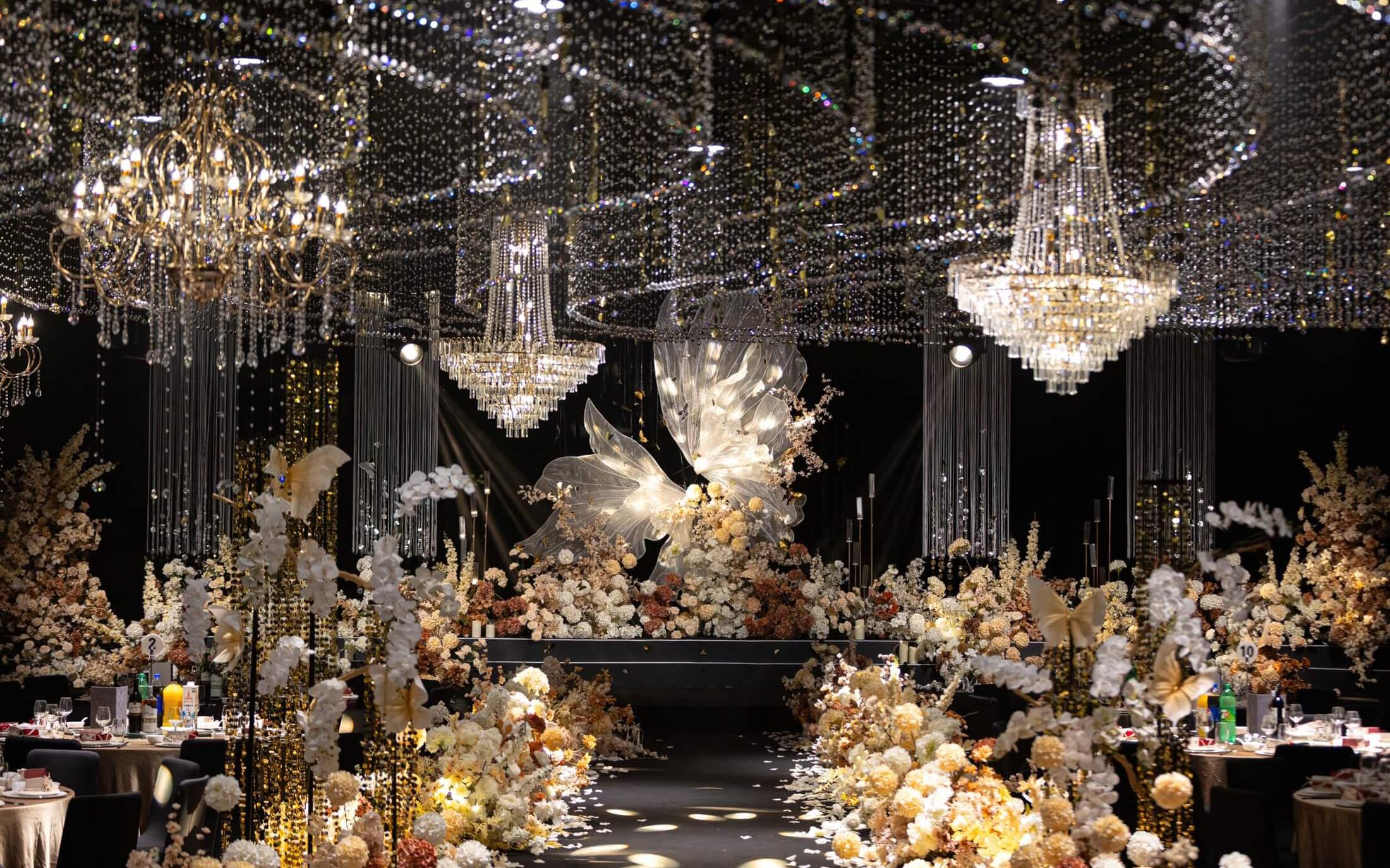 【囍记】韩式欧根纱蝴蝶造型水晶婚礼