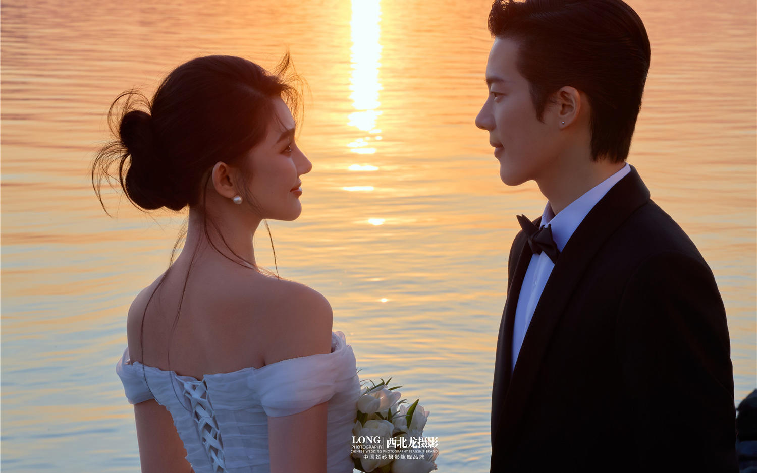 爱在落日黄昏时🌅夕阳婚纱照的浪漫氛围