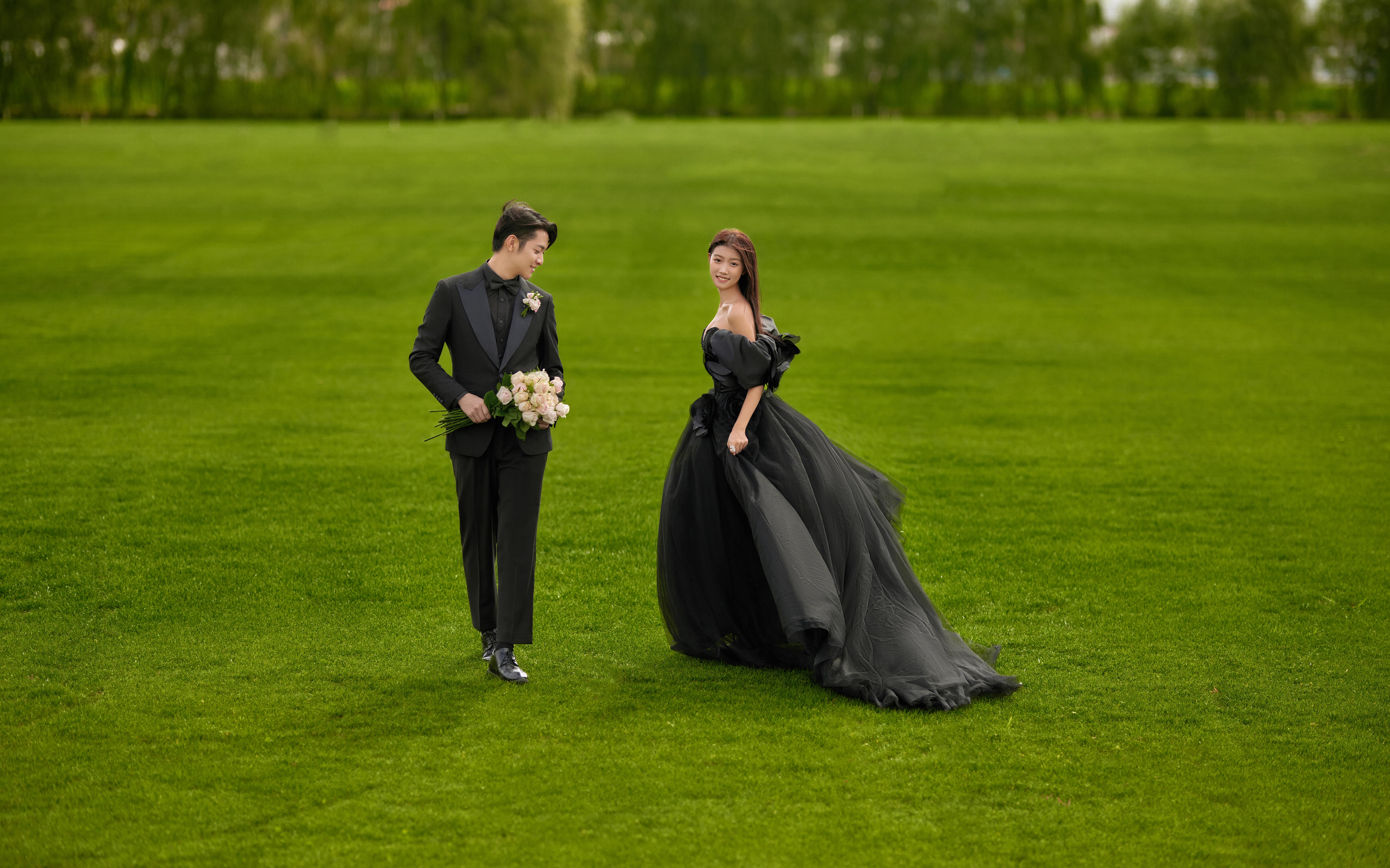 【法式印象】黑纱与绿草坪的碰撞💚森系婚纱照