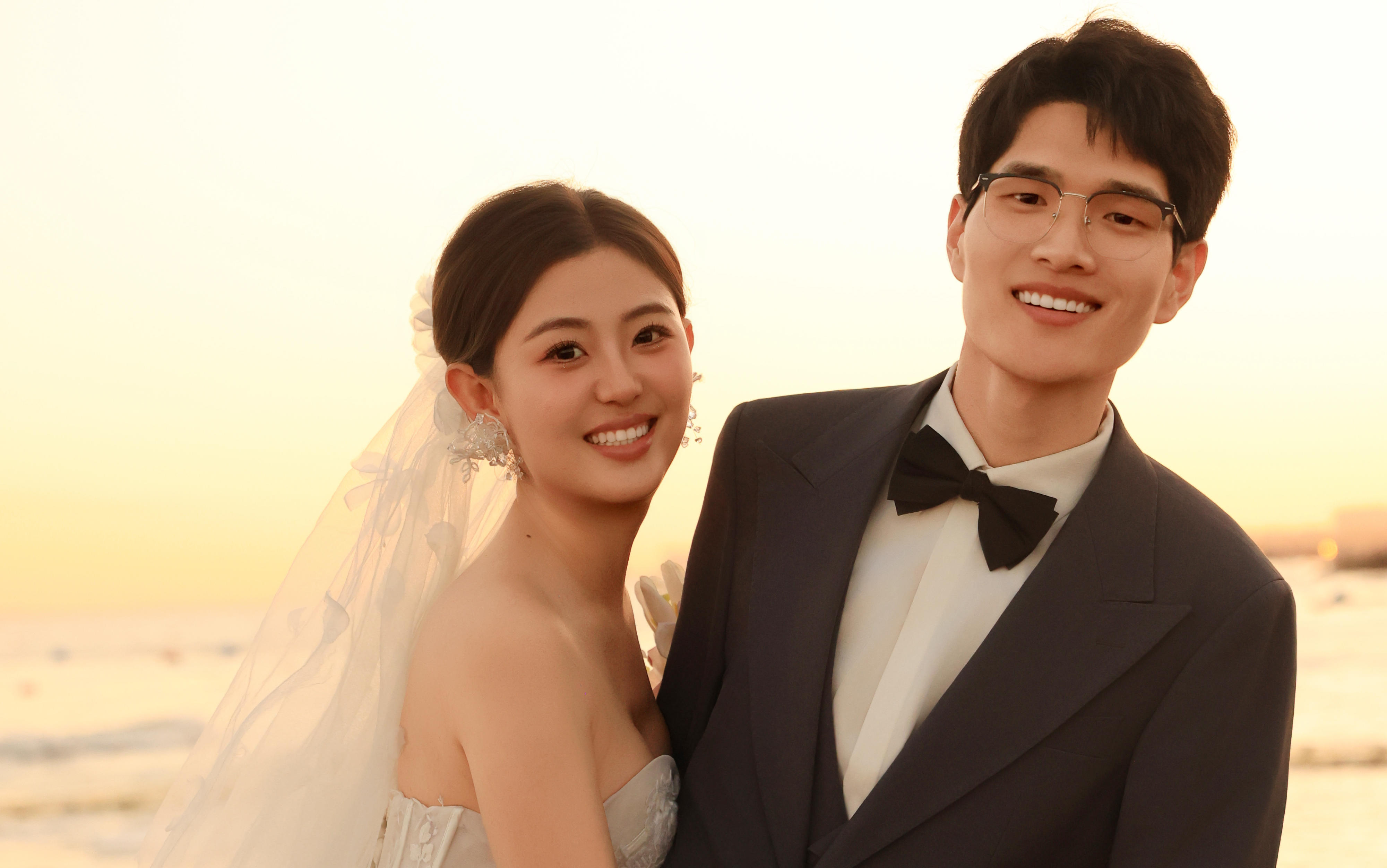 李先生&孙女士9月18日海边婚纱照客片分享