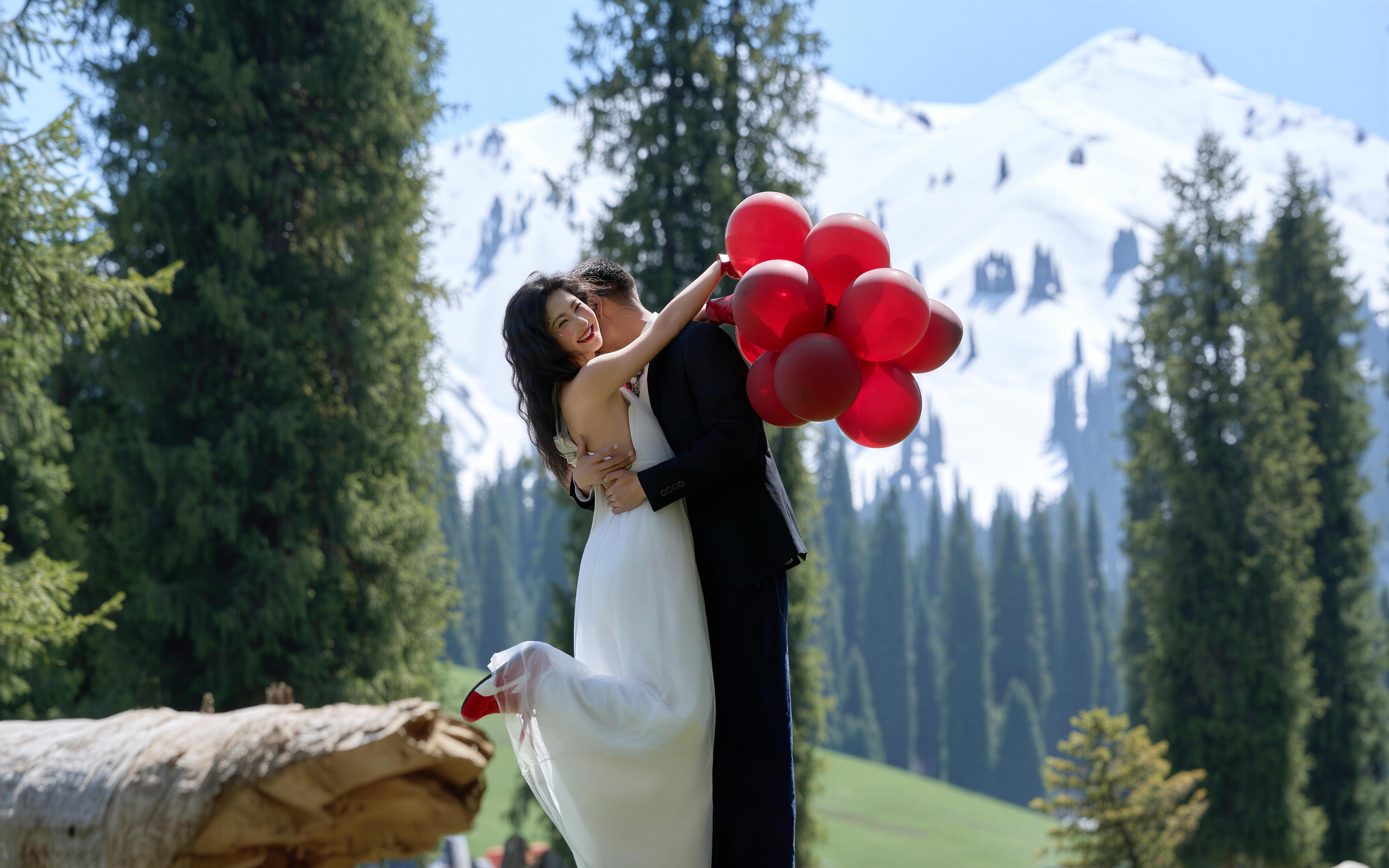 库尔德宁 森林 雪山婚纱照
