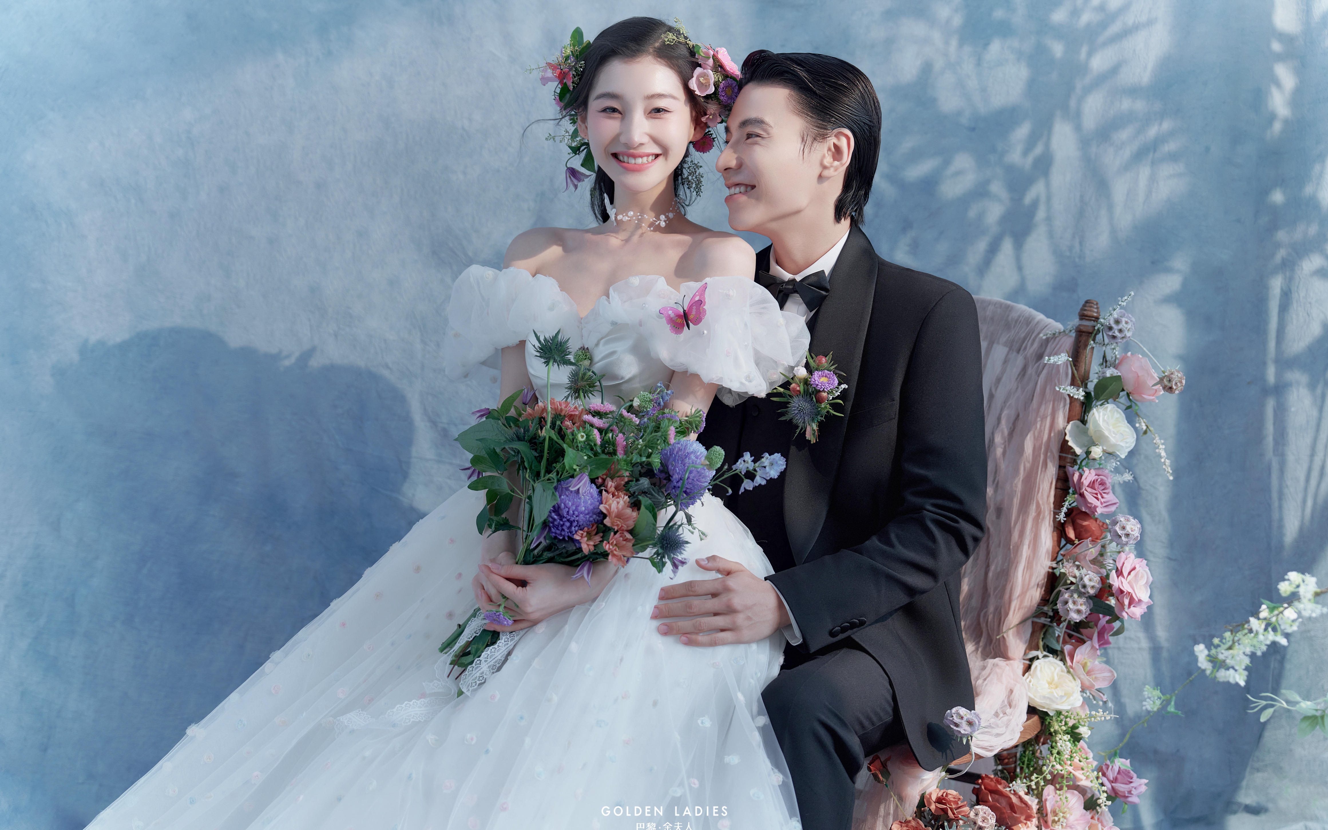 冷調(diào)光影下的霧霾藍婚紗照??看1億遍都不夠